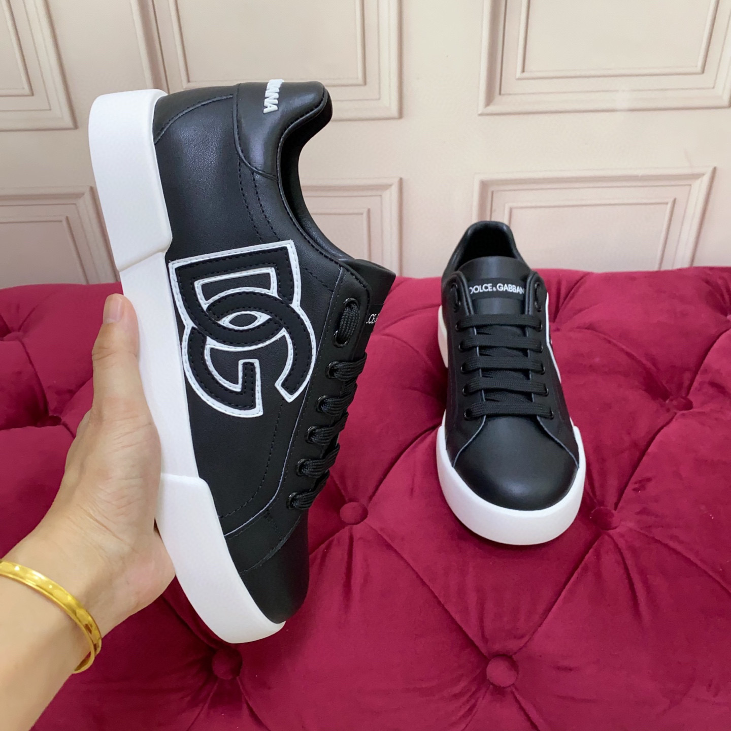 Dolce & Gabbana Leather Sneakers - Luxurious Designer Shoes for Men and Women 6 i1743523076207 6289 0 4