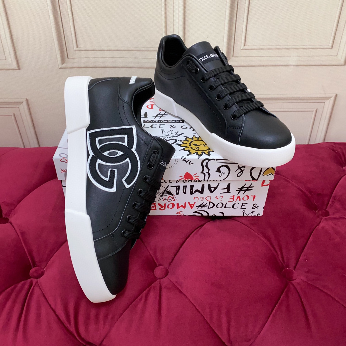 Dolce & Gabbana Leather Sneakers - Luxurious Designer Shoes for Men and Women 8 i1743523076210 959 0 6