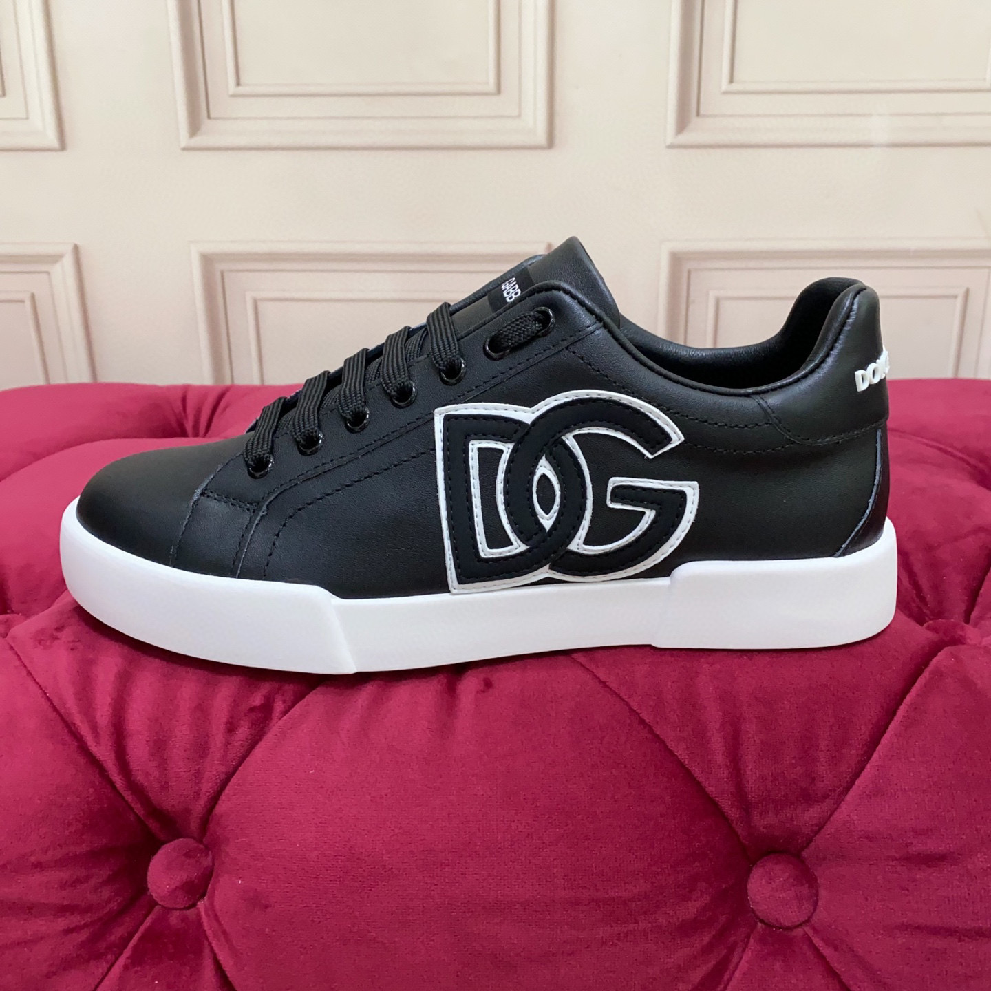 Dolce & Gabbana Leather Sneakers - Luxurious Designer Shoes for Men and Women 9 i1743523076706 149 0 7
