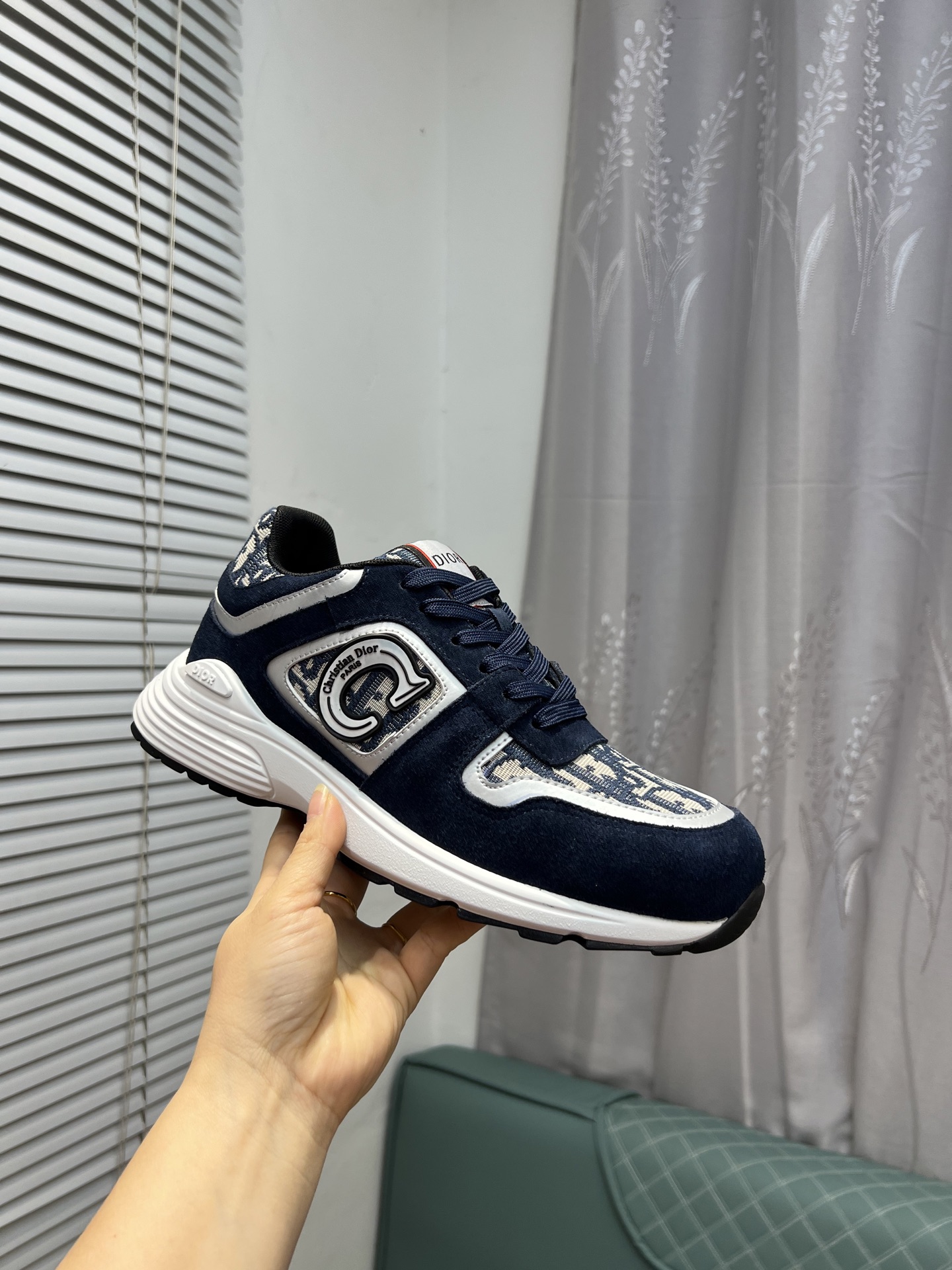 Dior Men's Blue Oblique Patterned Sneakers with Leather and Rubber Sole 6 i1743866718341 3975 0 4