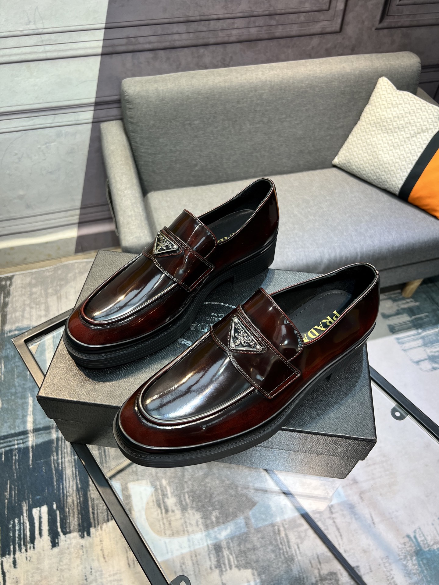 Prada Leather Loafers - Italian Craftsmanship, Classic Style & Modern Comfort 3 i1744644634736 824 0 1