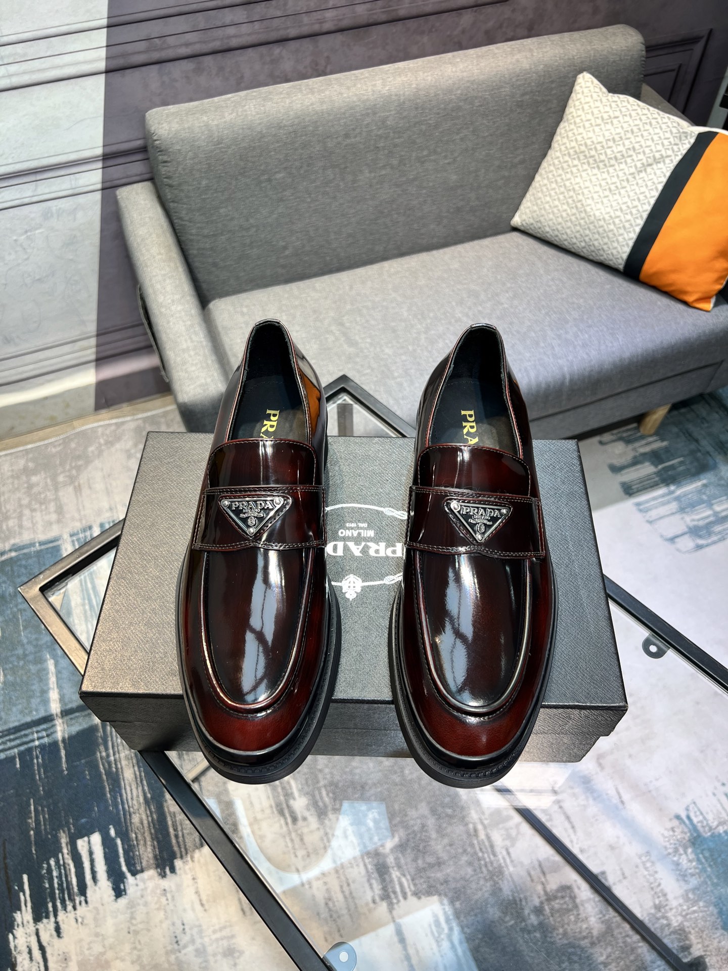 Prada Leather Loafers - Italian Craftsmanship, Classic Style & Modern Comfort 2 i1744644635665 9728 0 0