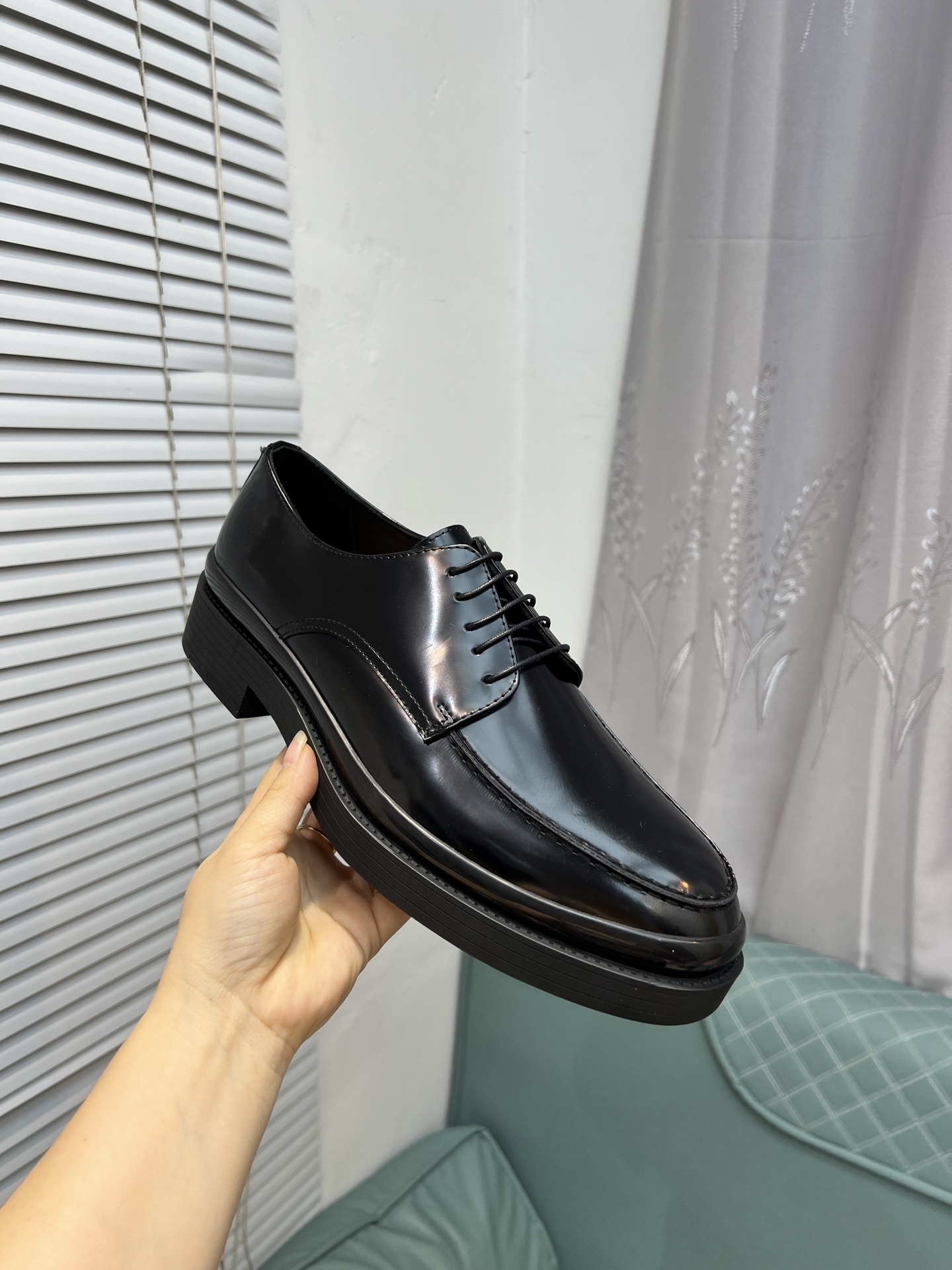 Prada Men's Polished Leather Lace-Up Shoes Oxford Style 6 i1744644679432 9764 0 4