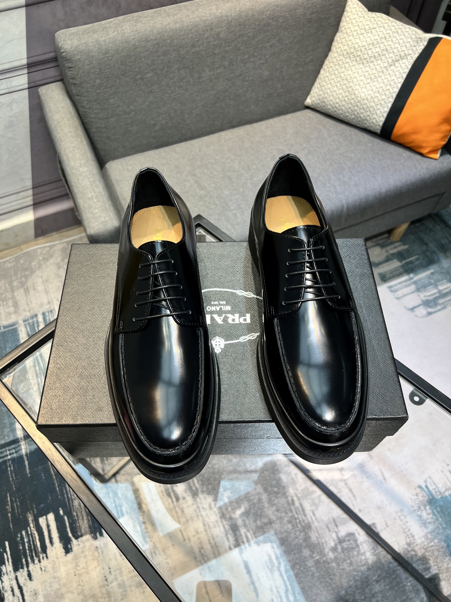 Prada Men's Polished Leather Lace-Up Shoes Oxford Style 5 i1744644679559 277 0 3