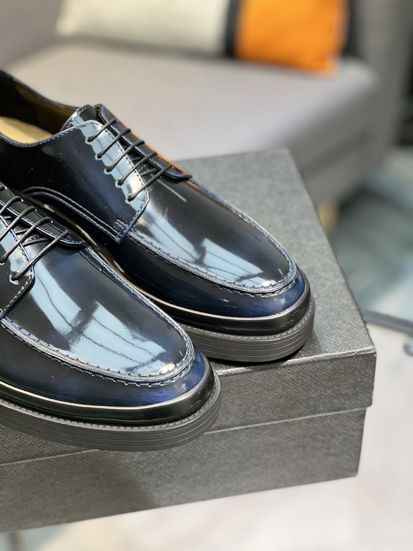 Prada Men's Polished Leather Oxford Shoes - Classic Style, Modern Comfort 9 i1744644711818 6293 0 7
