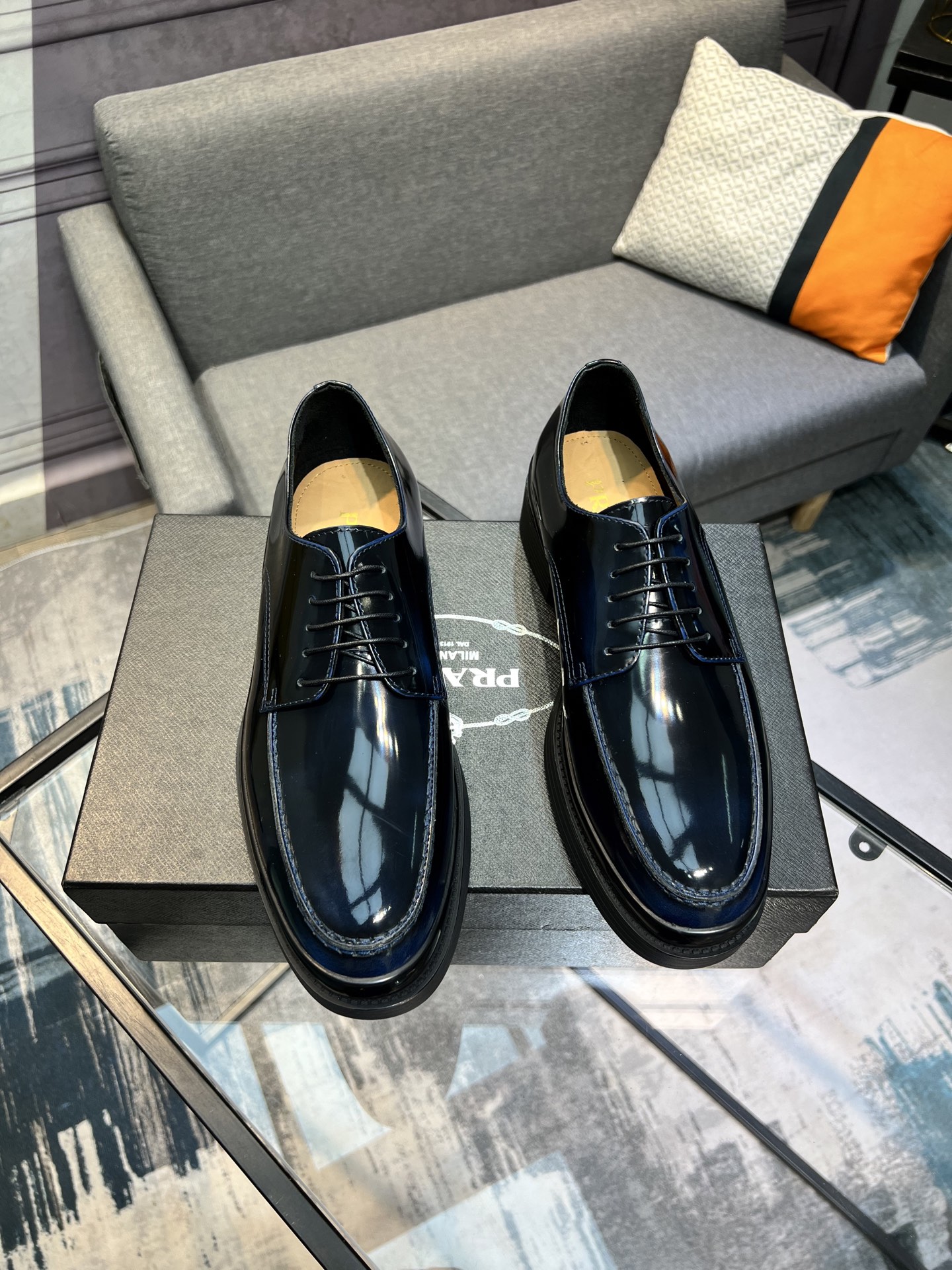 Prada Men's Polished Leather Oxford Shoes - Classic Style, Modern Comfort 5 i1744644711988 264 0 3