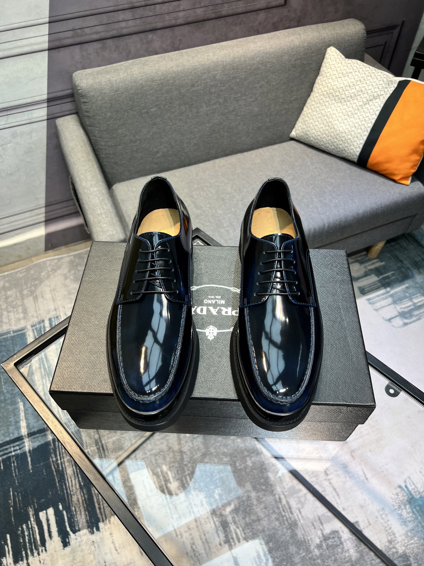 Prada Men's Polished Leather Oxford Shoes - Classic Style, Modern Comfort 1 Prada Men's Polished Leather Oxford Shoes - Classic Style, Modern Comfort