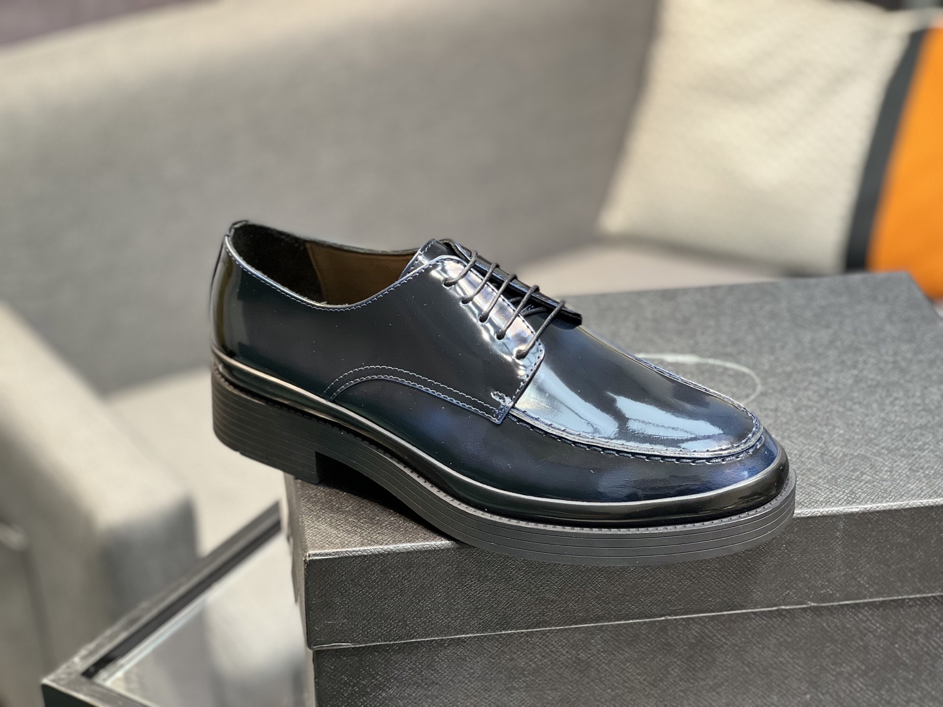 Prada Men's Polished Leather Oxford Shoes - Classic Style, Modern Comfort 10 i1744644712821 5745 0 8