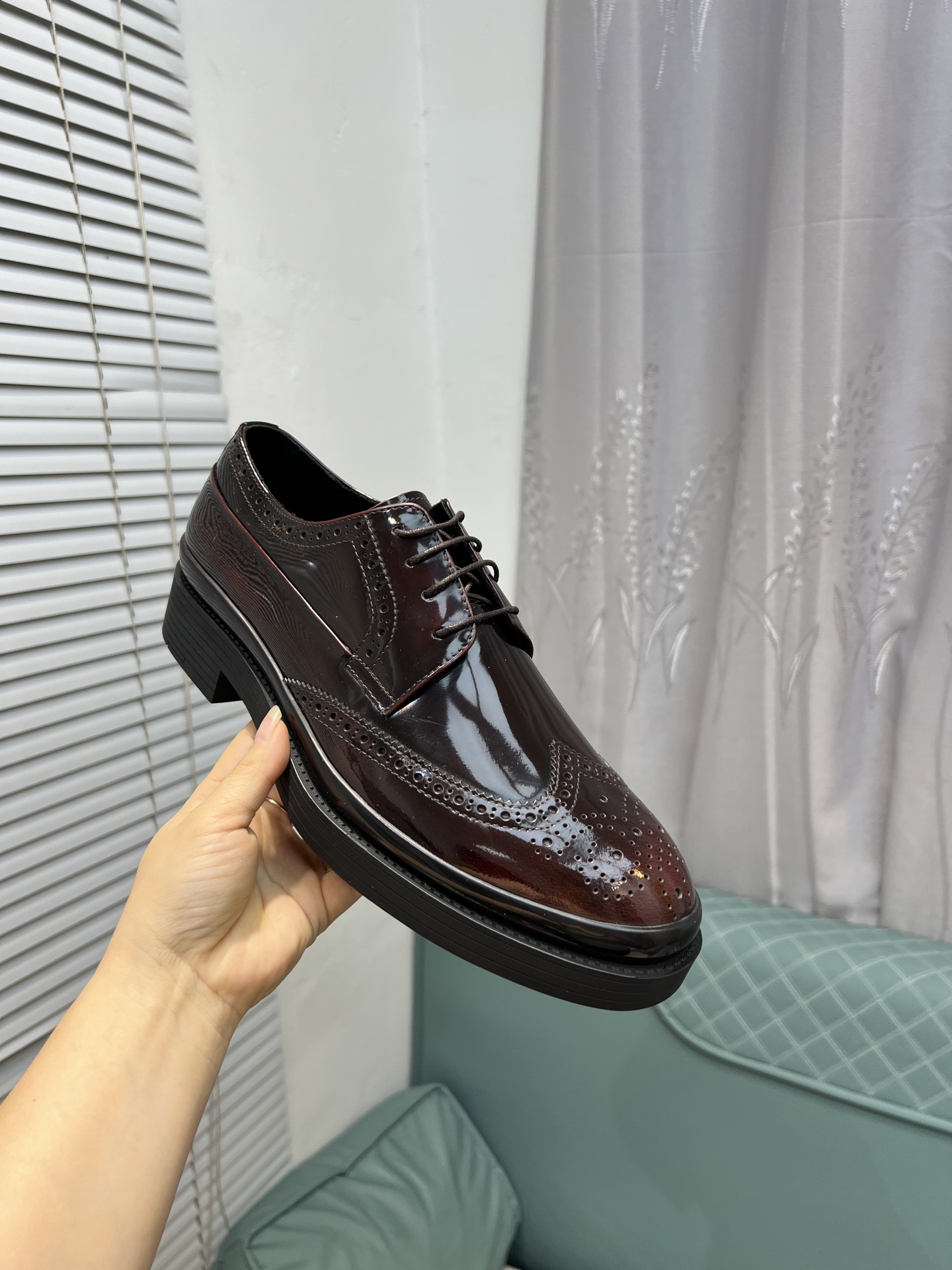 Prada Glossy Leather Oxford Shoes - Italian Craftsmanship, Classic Style 6 i1744644762141 2183 0 4