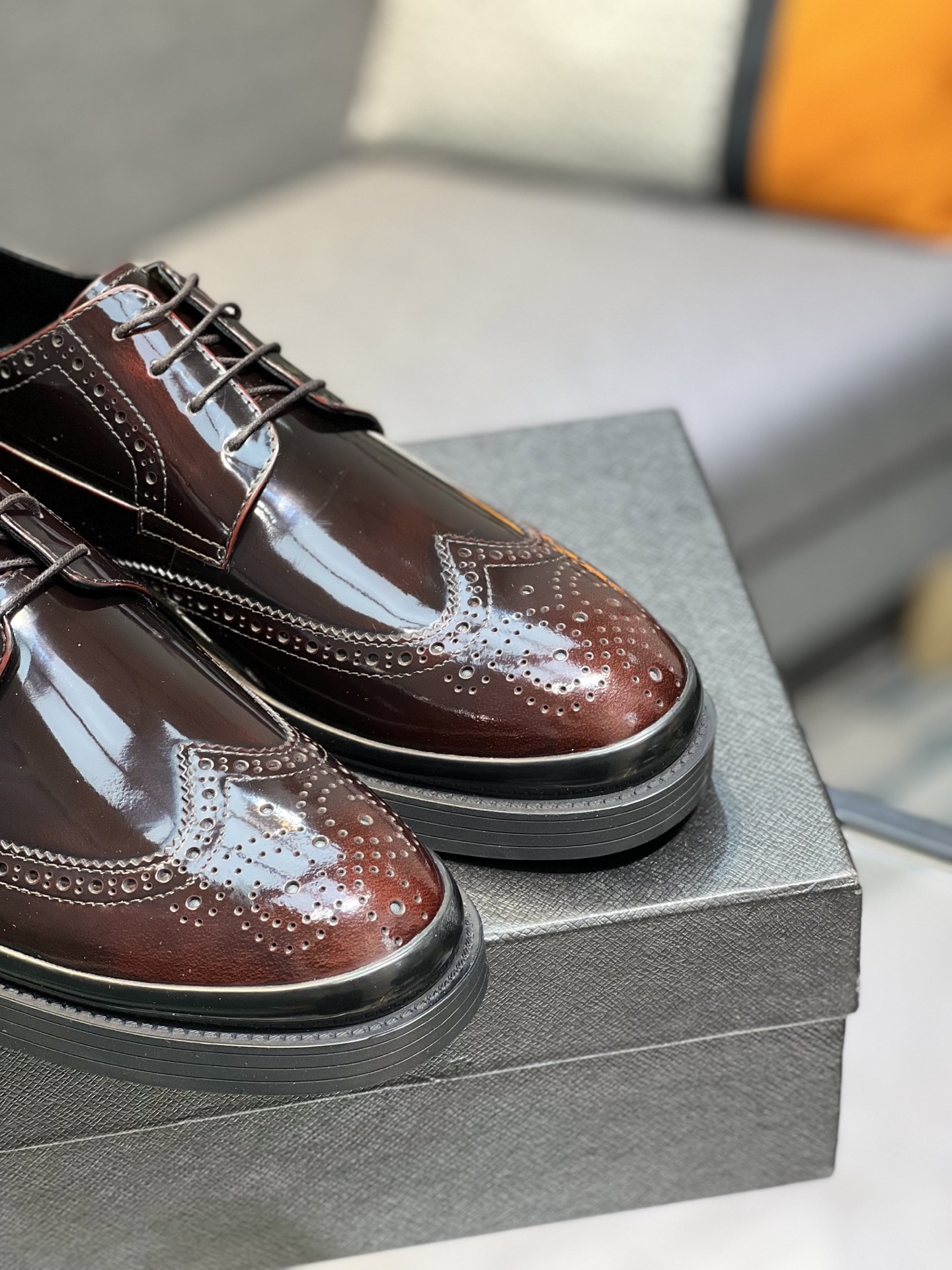 Prada Glossy Leather Oxford Shoes - Italian Craftsmanship, Classic Style 9 i1744644763320 8976 0 7
