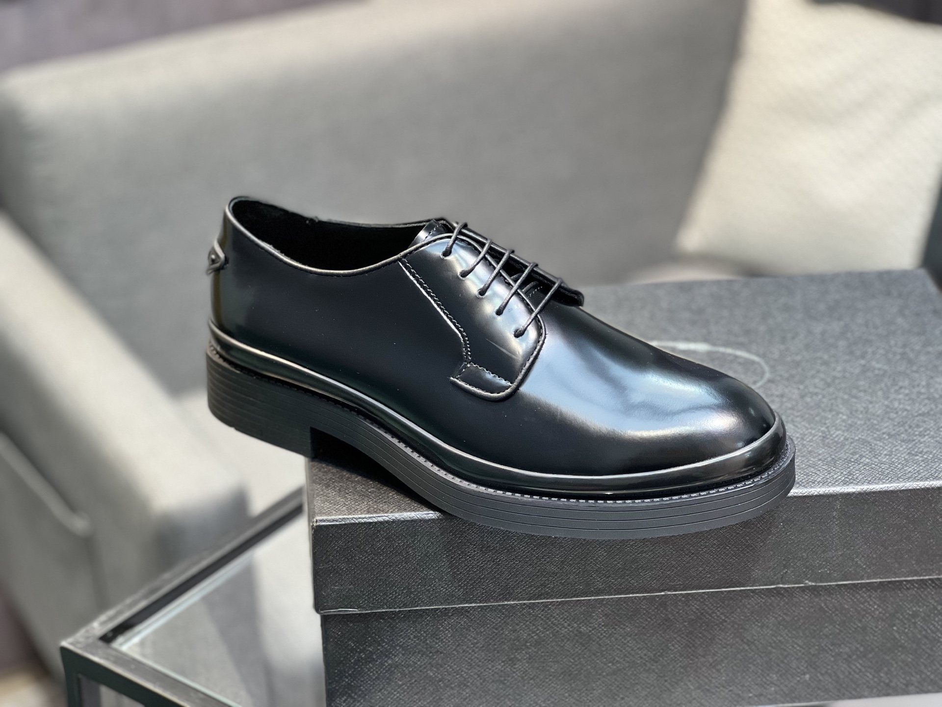 Prada Men's Glossy Leather Lace-Up Dress Shoes - Classic & Modern Style 10 i1744644835492 1825 0 8