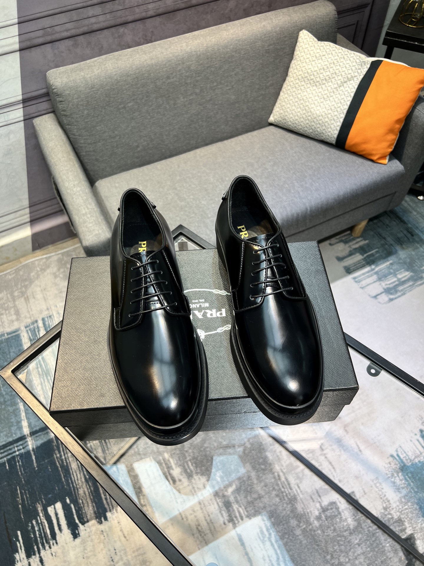 Prada Men's Glossy Leather Lace-Up Dress Shoes - Classic & Modern Style 5 i1744644835679 2526 0 3