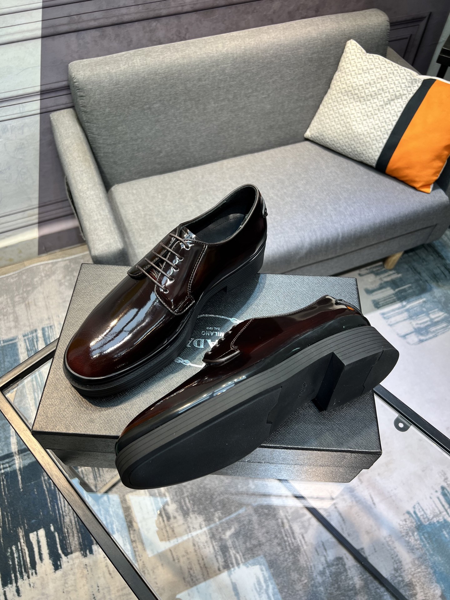 Prada Men's Polished Leather Lace-Up Shoes Oxfords 4 i1744644852289 5762 0 2