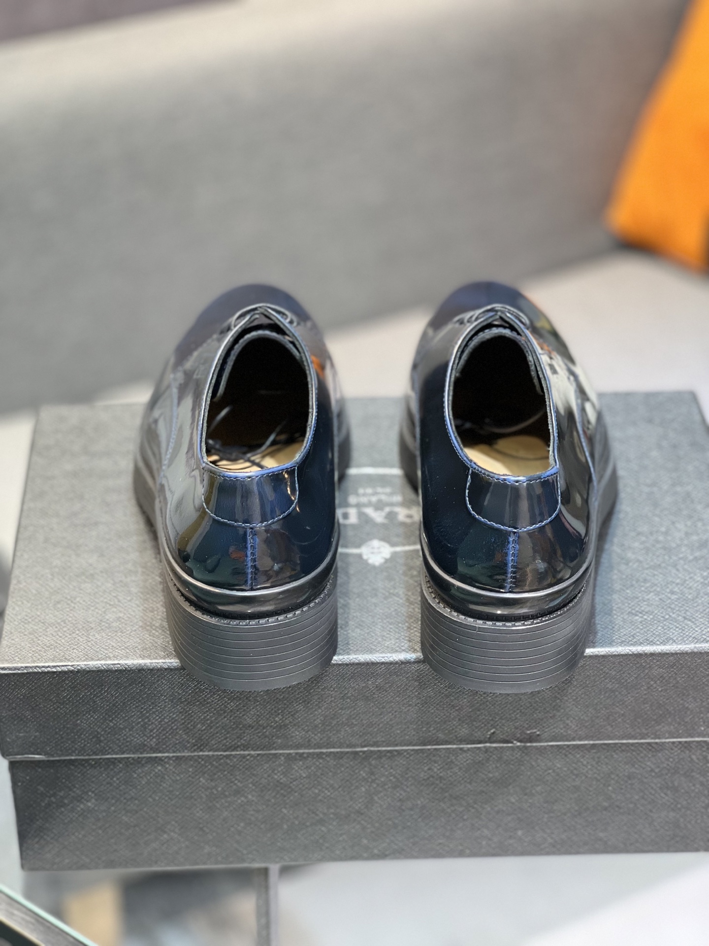 Prada New Polished Leather Loafers, Italian Style, Comfortable and Durable 8 i1744645095332 7204 0 6