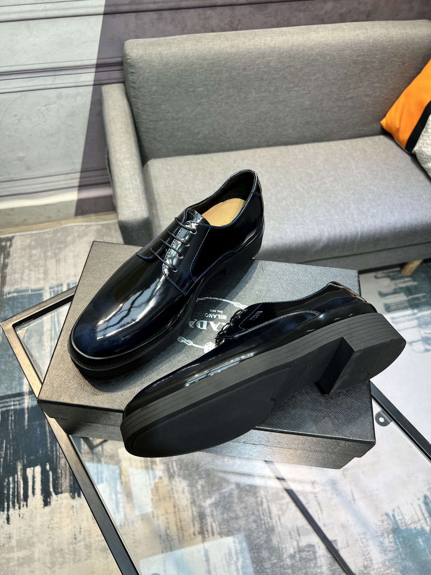 Prada New Polished Leather Loafers, Italian Style, Comfortable and Durable 4 i1744645095594 1840 0 2