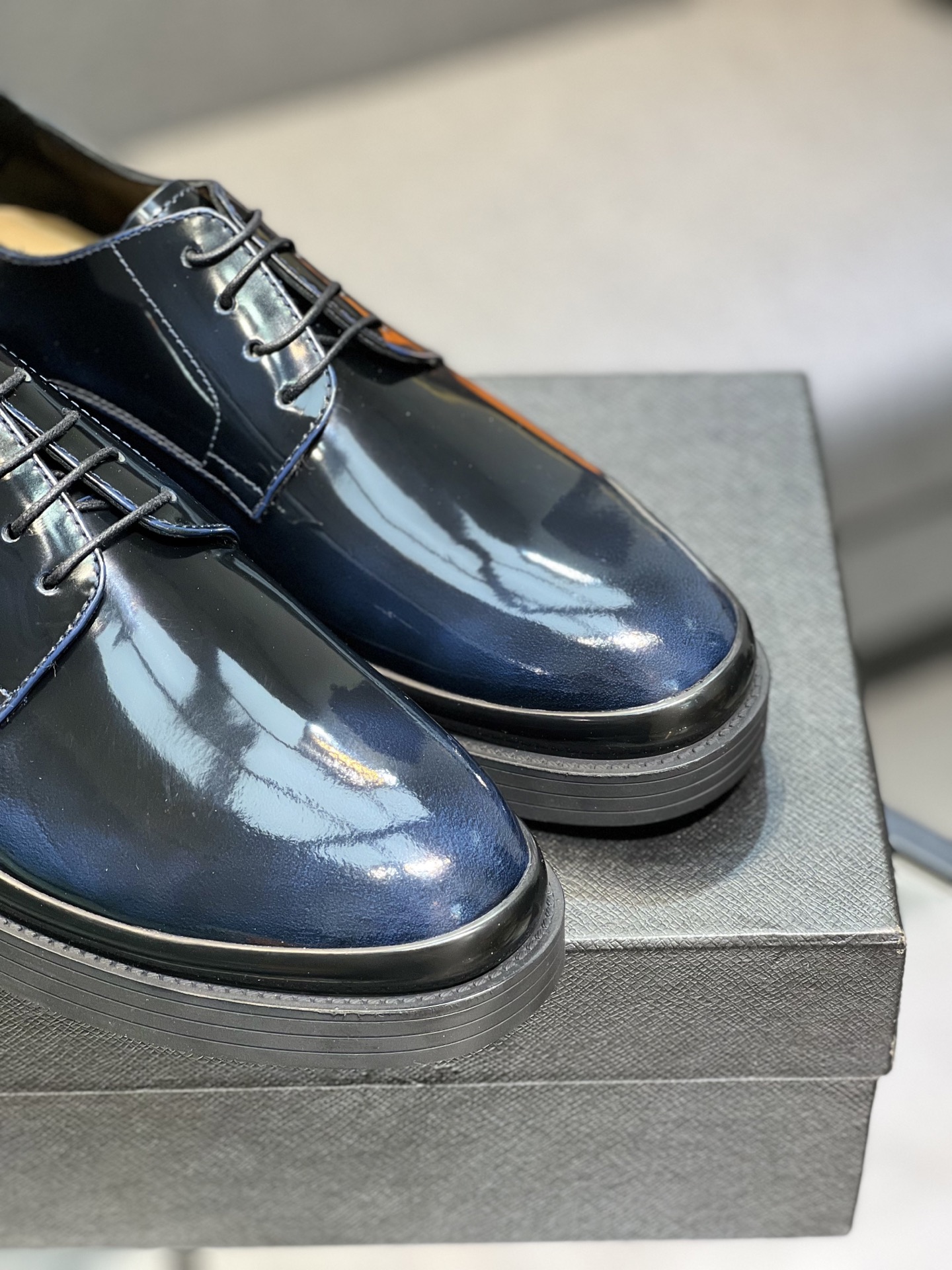 Prada New Polished Leather Loafers, Italian Style, Comfortable and Durable 9 i1744645096794 5406 0 7