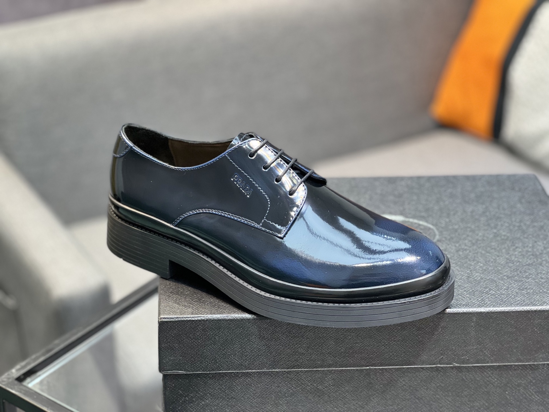 Prada New Polished Leather Loafers, Italian Style, Comfortable and Durable 10 i1744645096913 9801 0 8