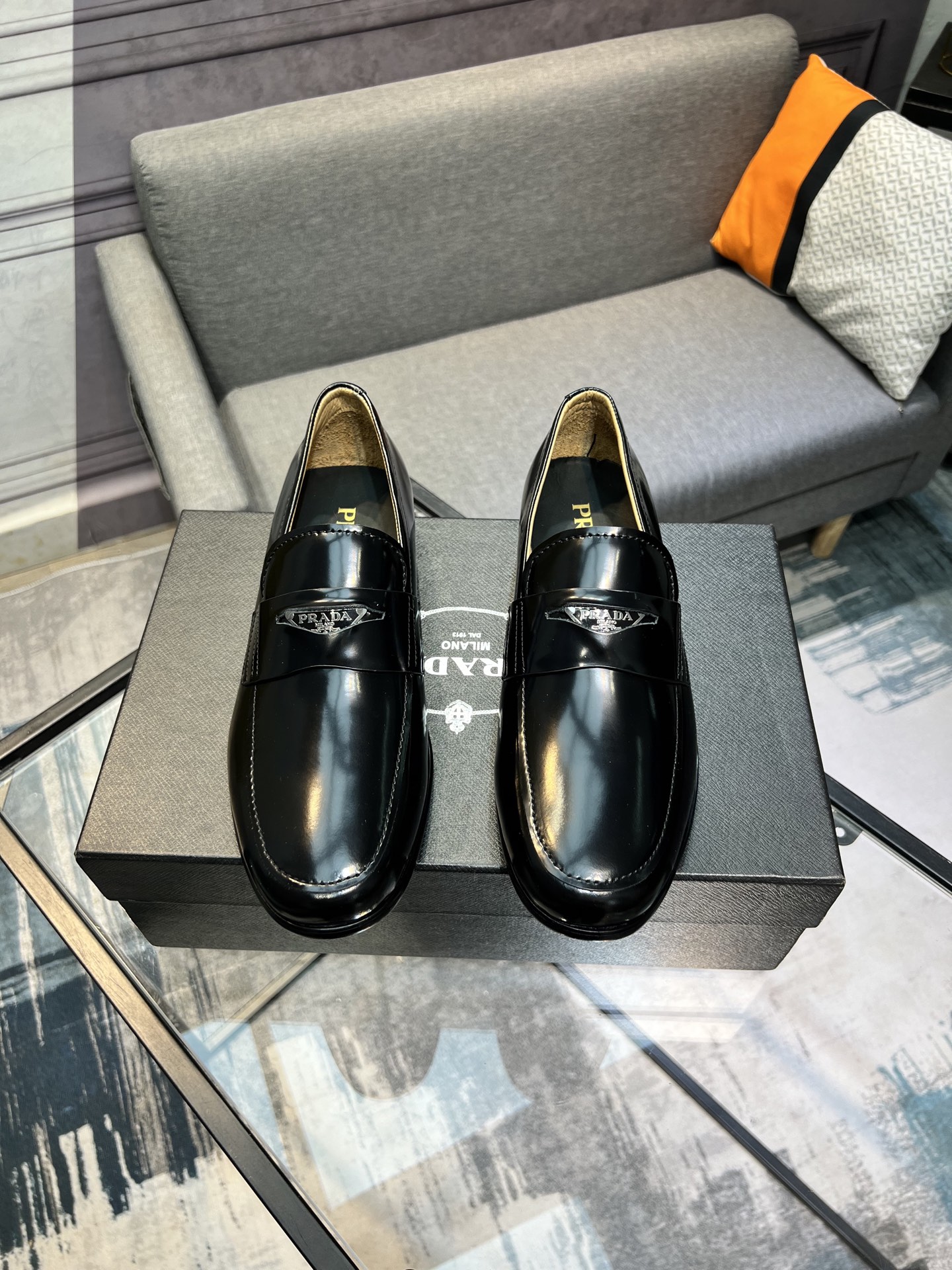 Prada Men's Polished Leather Loafers, Classic Style, Comfortable Fit, Size 39-44 2 i1744645453891 3215 0 0