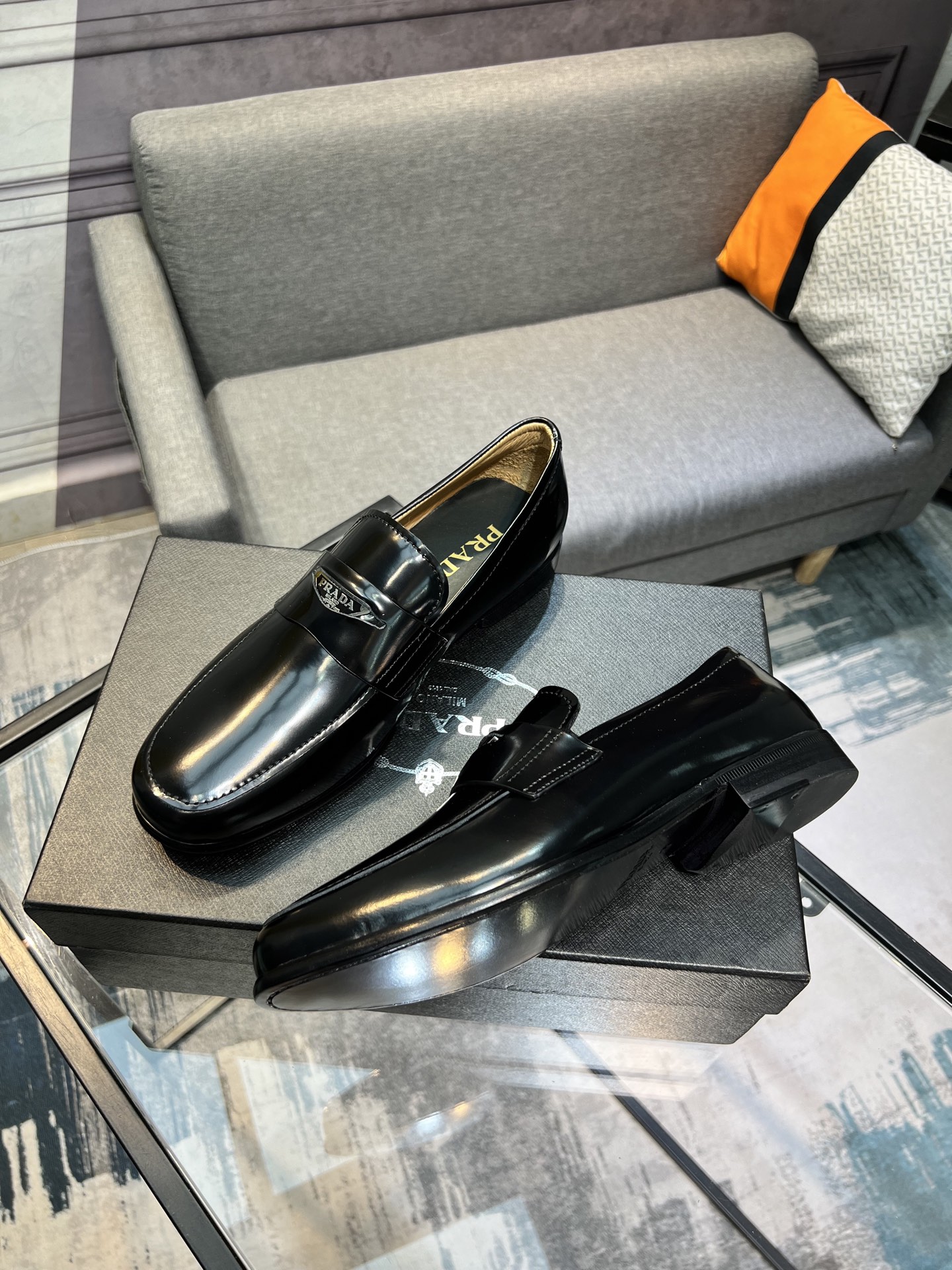 Prada Men's Polished Leather Loafers, Classic Style, Comfortable Fit, Size 39-44 4 i1744645493684 9764 0 2