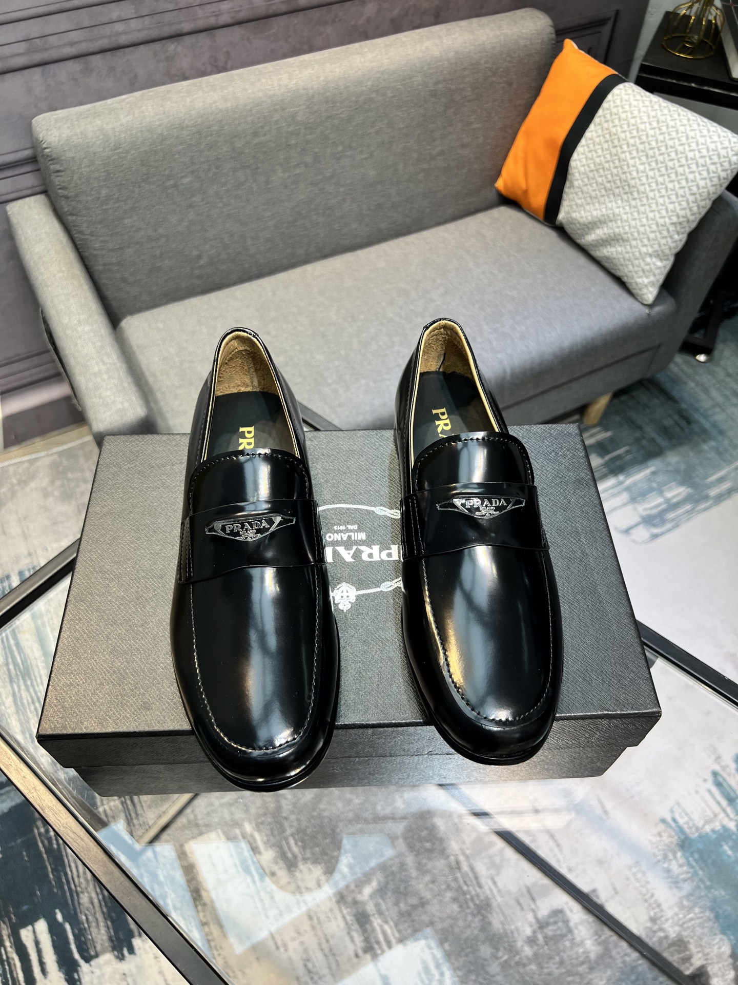 Prada Men's Polished Leather Loafers, Classic Style, Comfortable Fit, Size 39-44 5 i1744645528238 4986 0 3