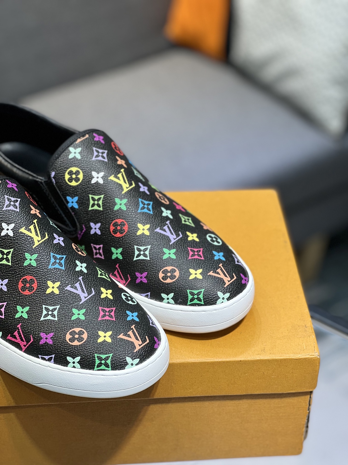 Louis Vuitton Men's Casual Slip-On Shoes - Comfortable & Stylish 9 i1744810882385 3956 0 7