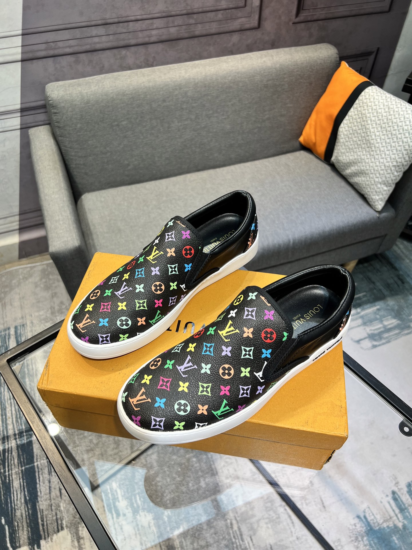 Louis Vuitton Men's Casual Slip-On Shoes - Comfortable & Stylish 3 i1744810884194 7263 0 1