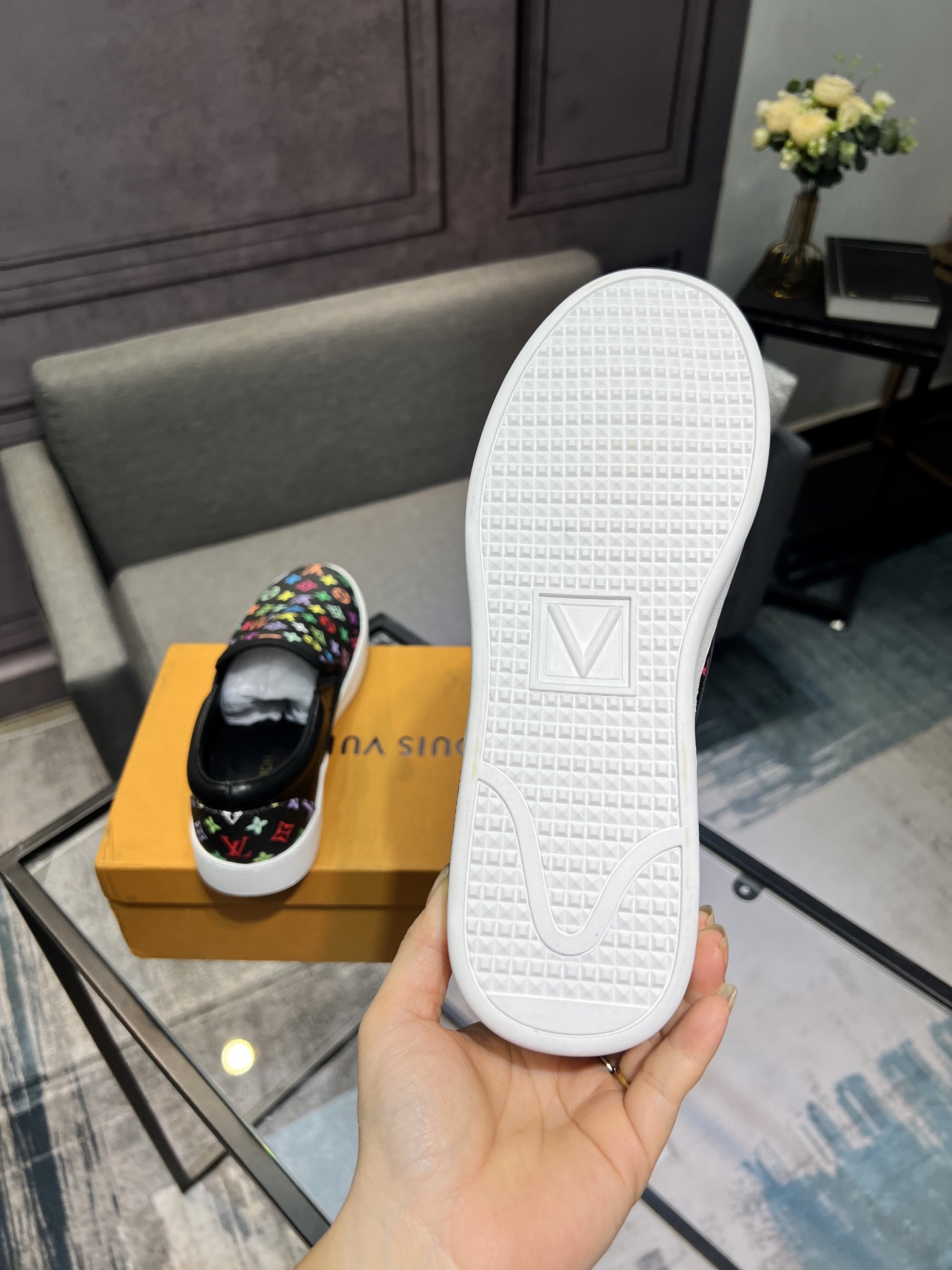 Louis Vuitton Men's Casual Slip-On Shoes - Comfortable & Stylish 7 i1744810884252 221 0 5