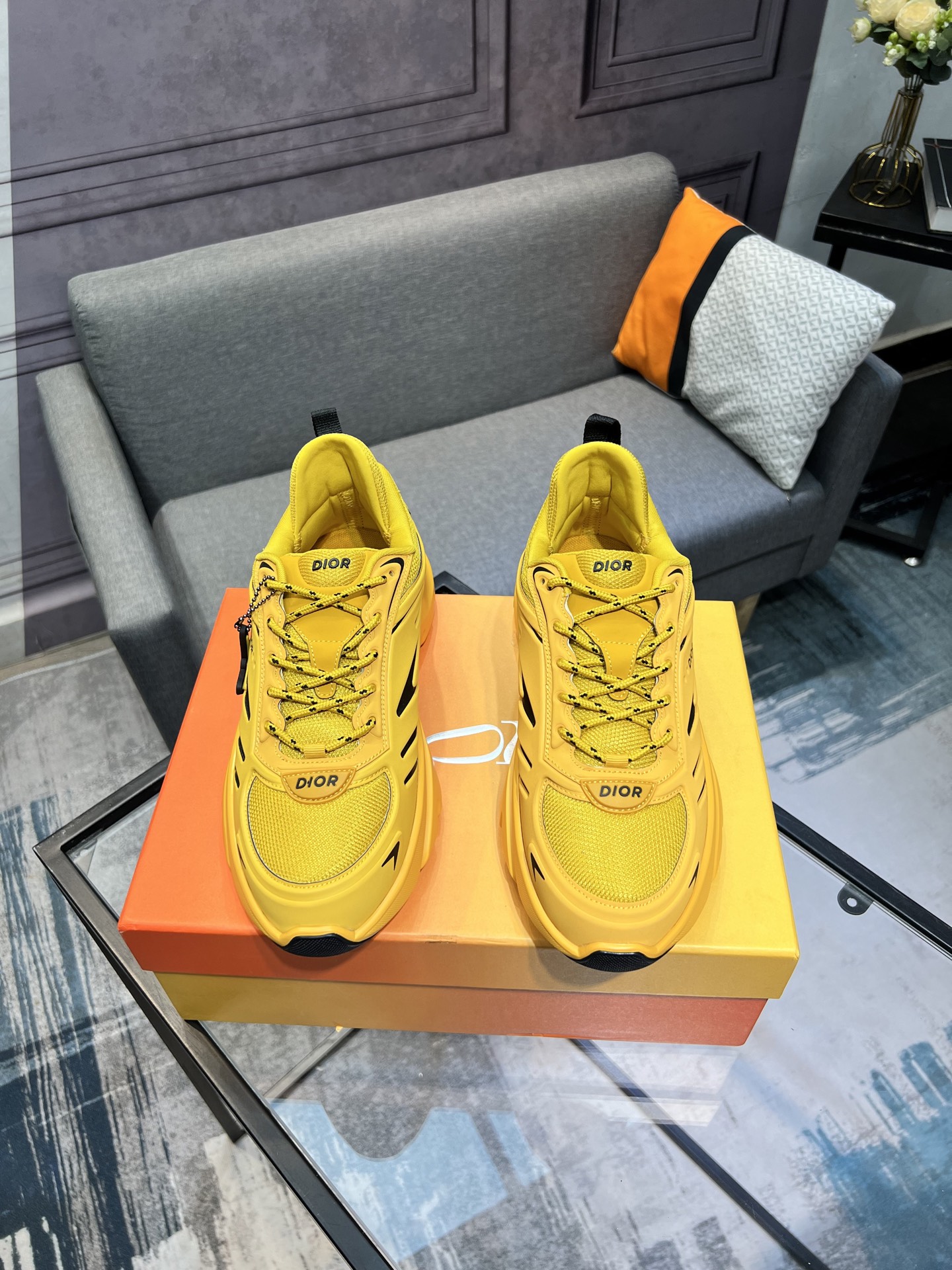 NO:278862,Dior B44 Blade couple sneakers, original replica. Dior B44 Blade sneakers embellished with the life capsule series designed by lewishamilton are characterized by the sporty and retro futuristic feeling. They are inlaid with microfiber and canvas, decorated with the 