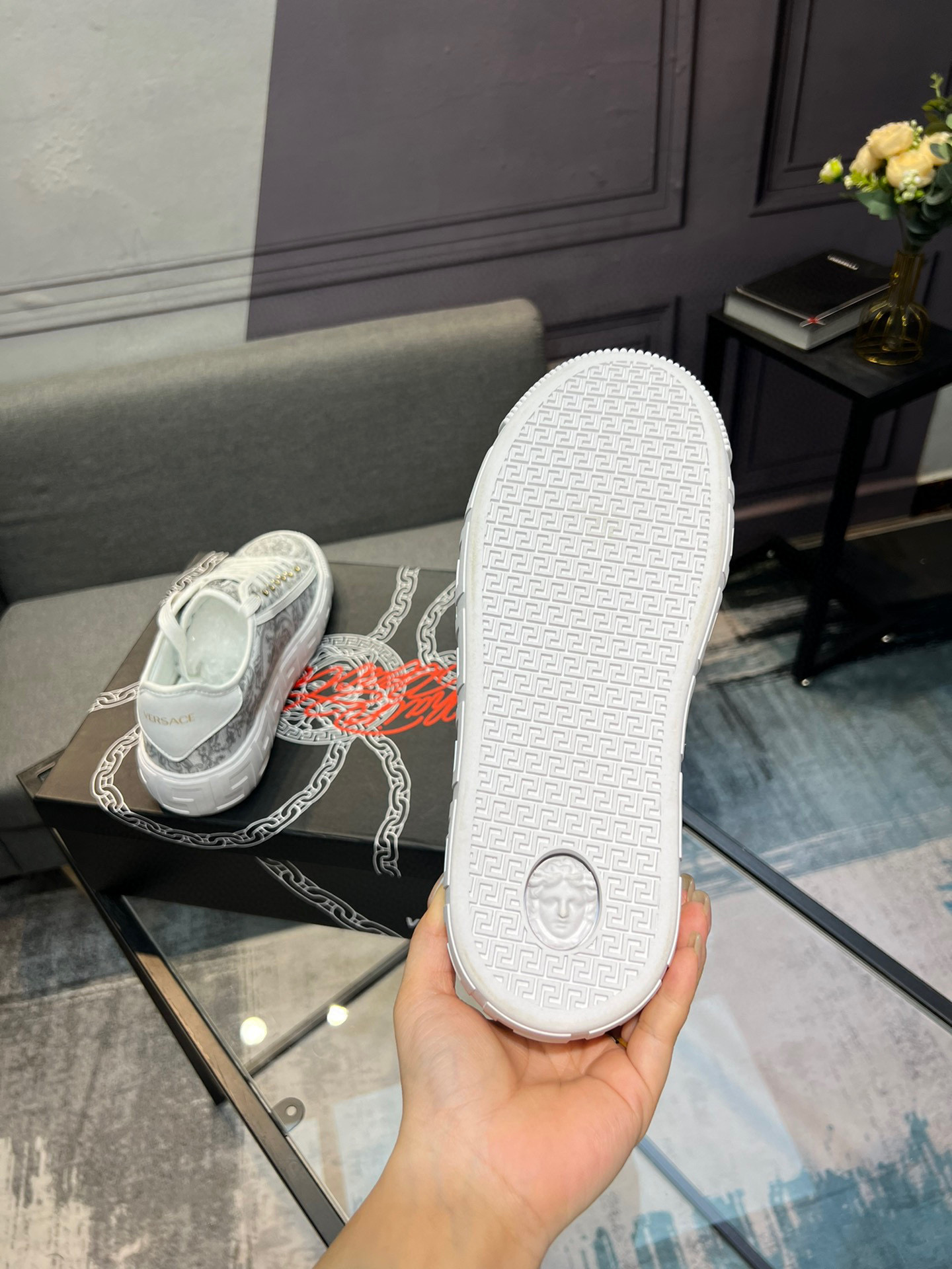 Versace White Sneakers Casual Shoes, Official Counter Synchronized Listing 7 i1744990659073 4208 0 5