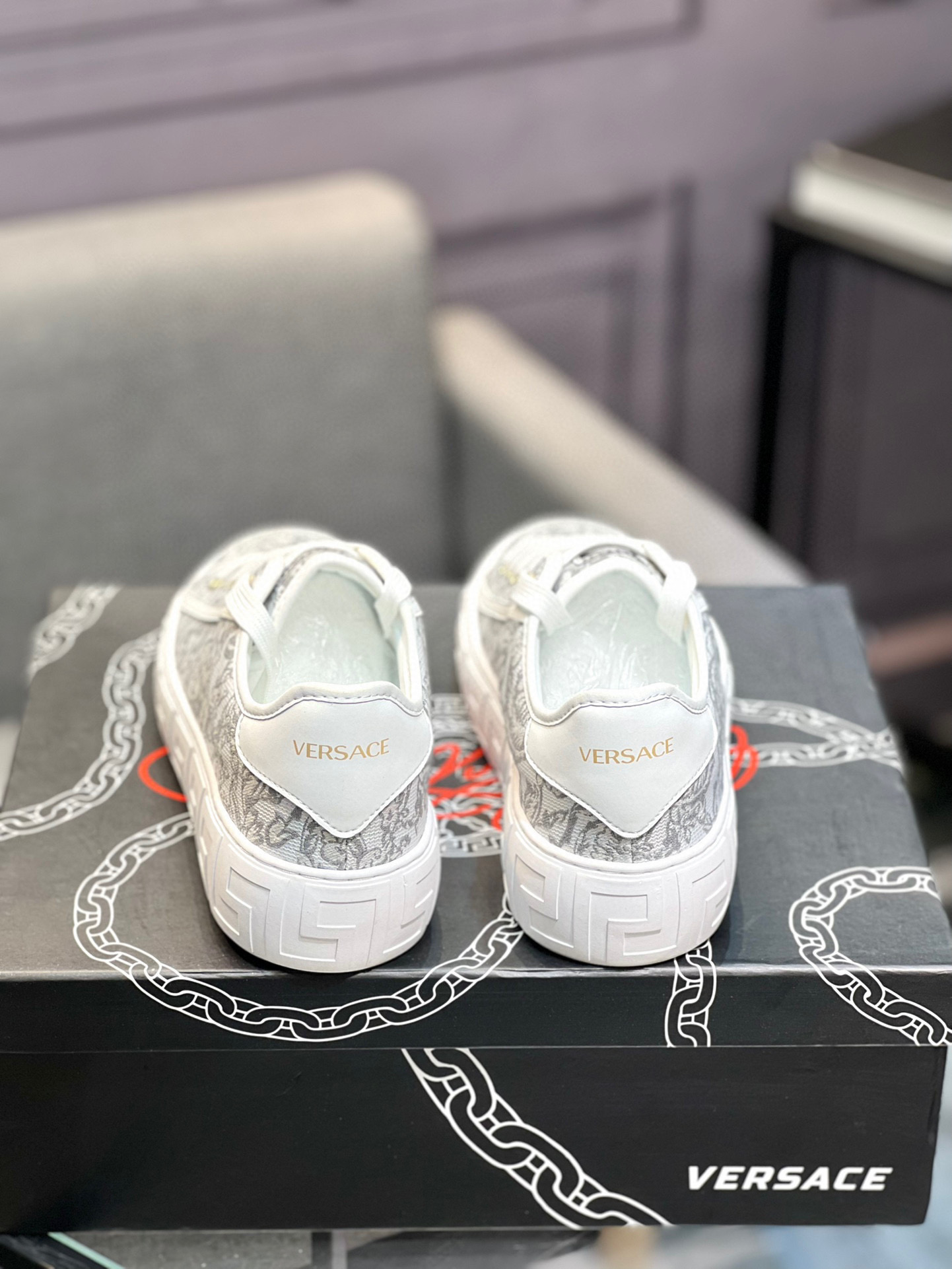 Versace White Sneakers Casual Shoes, Official Counter Synchronized Listing 8 i1744990659073 6690 0 6