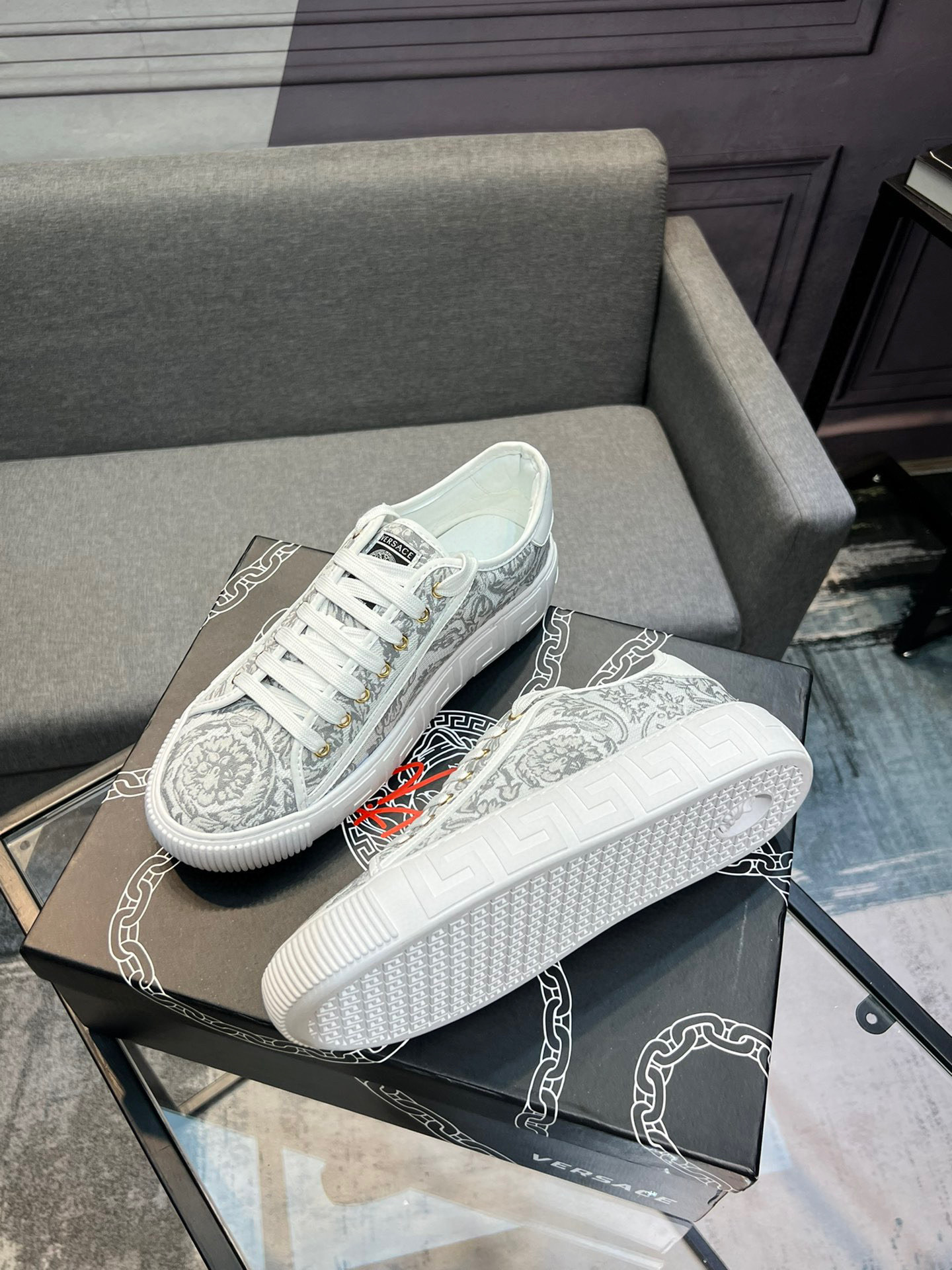 Versace White Sneakers Casual Shoes, Official Counter Synchronized Listing 4 i1744990659267 2213 0 2