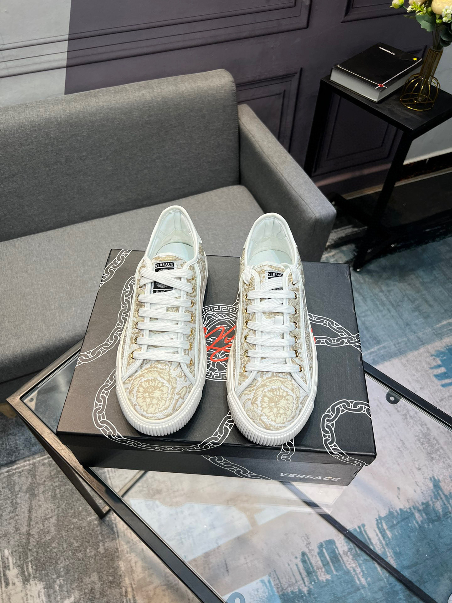 Versace White Leather Sneakers Luxury Design, Fashionable and Comfortable 1 Versace White Leather Sneakers Luxury Design, Fashionable and Comfortable