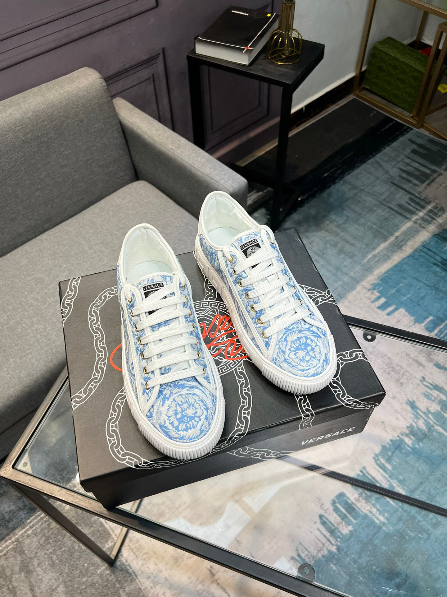 Versace White Leather Sneakers Casual Shoes, Luxury Design, Sizes 36-44 5 i1744990691874 9028 0 3