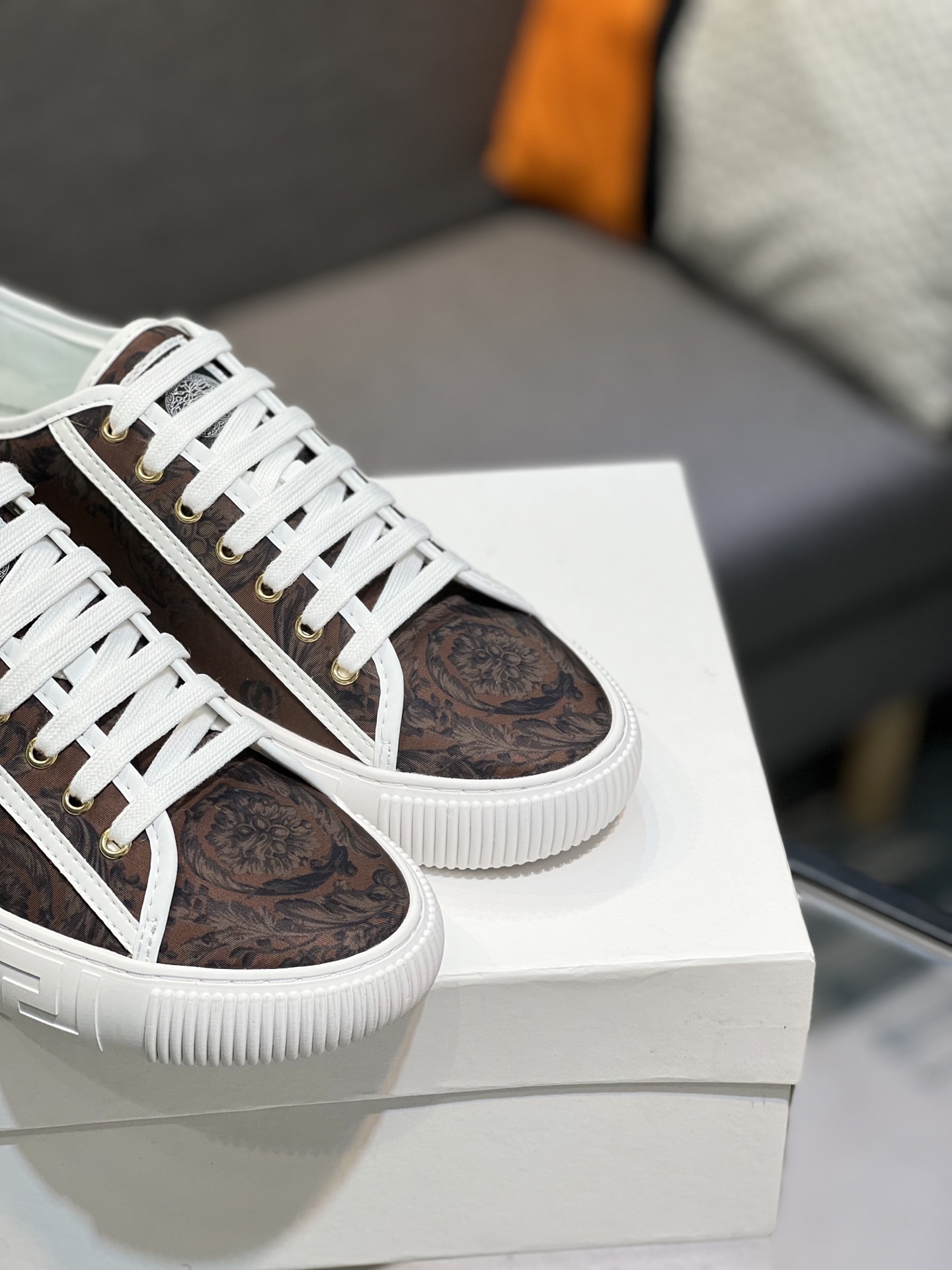 Versace Leather Sneakers Casual Shoes, Designer White Sneakers - Premium Quality 9 i1744990838892 2735 0 7