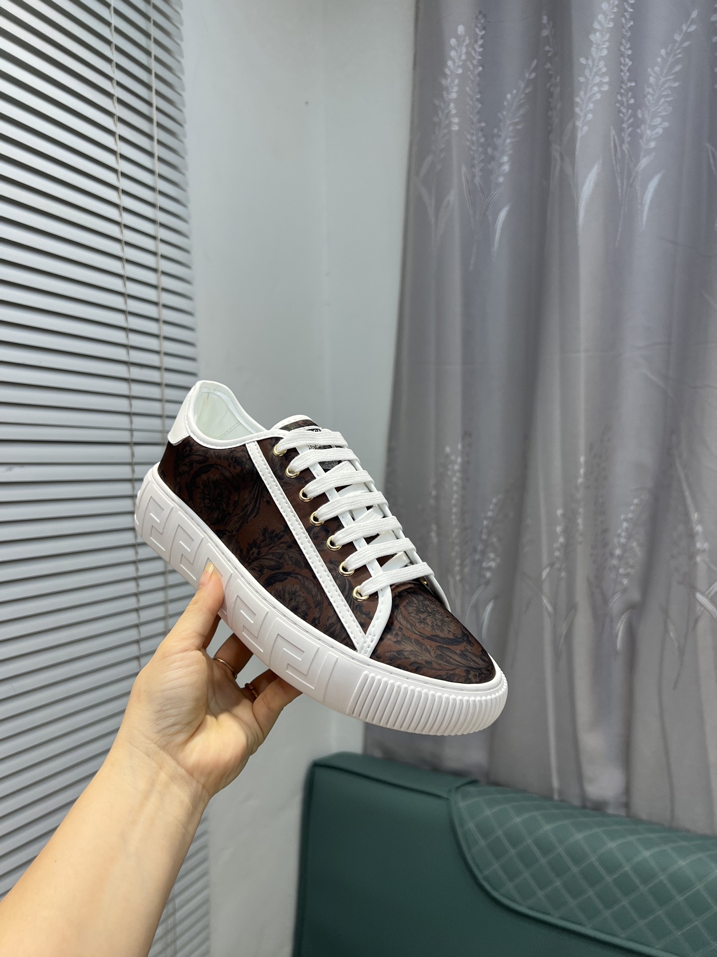 Versace Leather Sneakers Casual Shoes, Designer White Sneakers - Premium Quality 6 i1744990840072 9068 0 4
