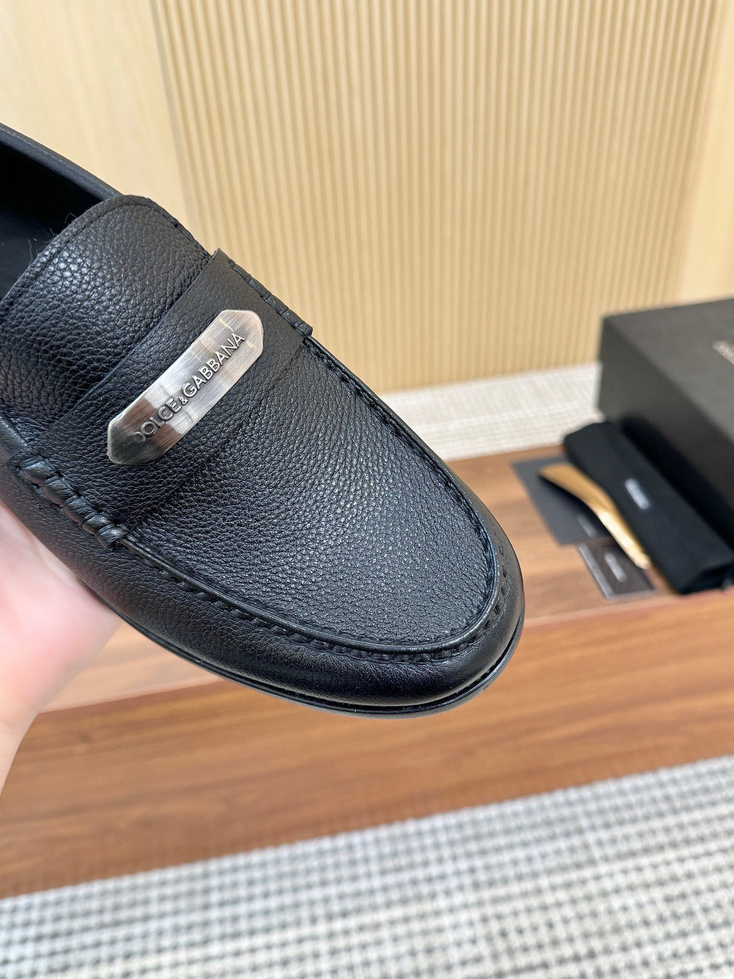 Dolce & Gabbana Men's Black Leather Loafers with Metal Logo Detail 7 i1745249897650 9082 0 5