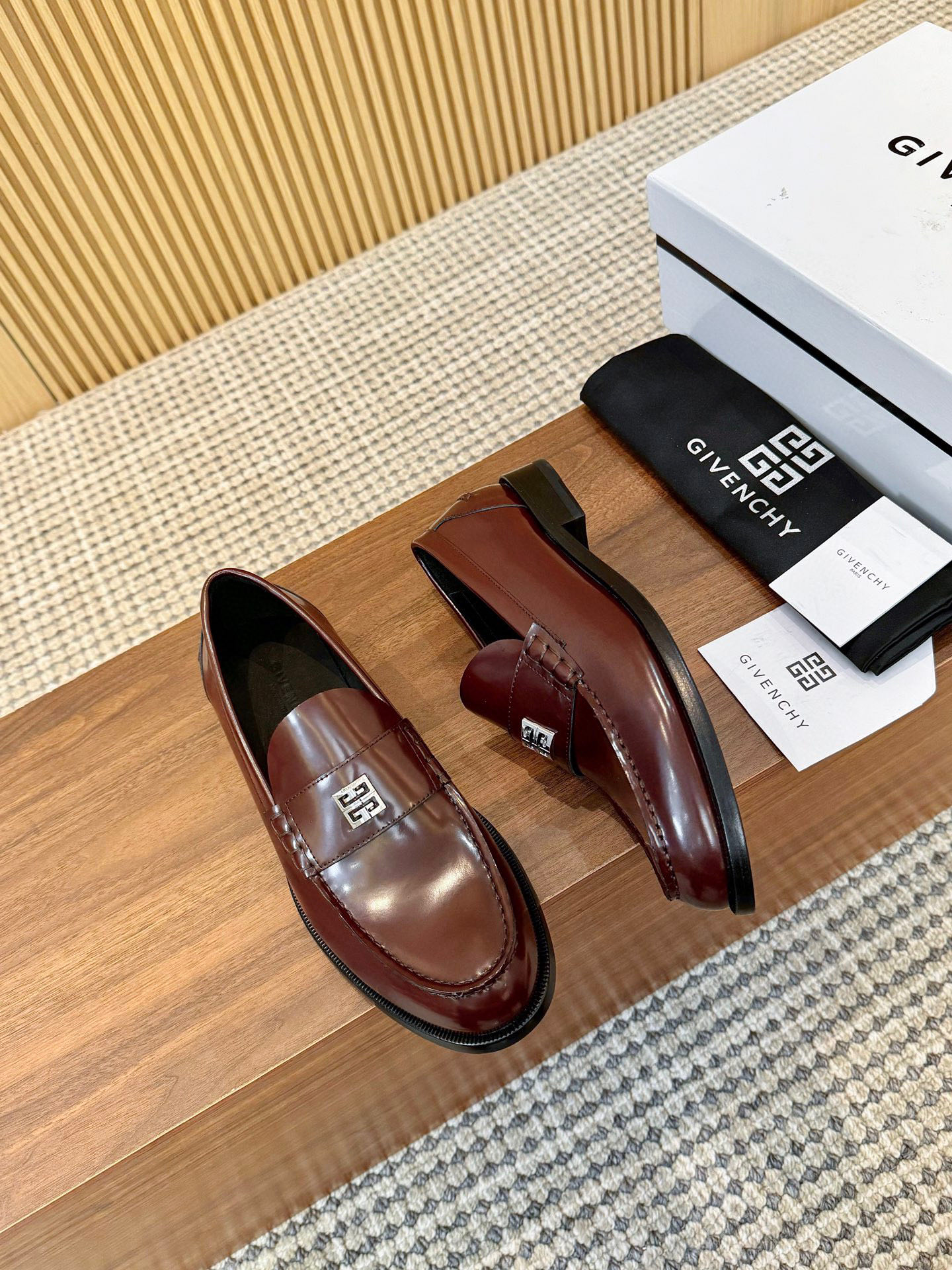 Givenchy Men's Business Casual Leather Loafers - Premium Quality & Comfort 3 i1745250118961 757 0 1