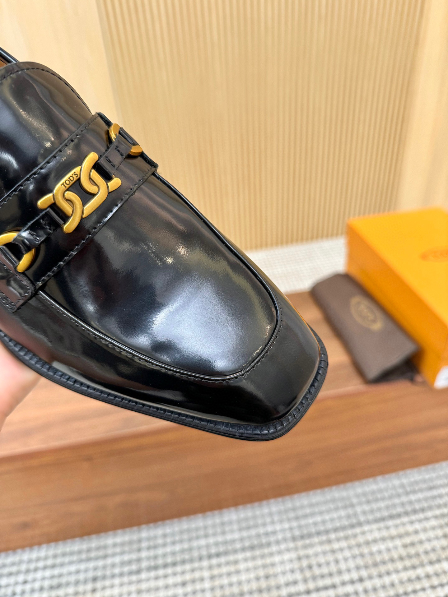TOD'S Men's Black Leather Loafers with Gold Chain Detail, Size 39-44 8 i1745250492183 1169 0 6
