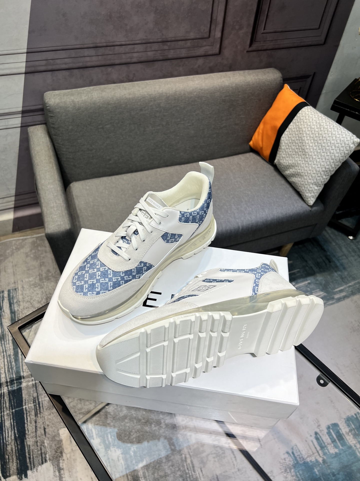Givenchy Men's Fashion Casual Sneakers in Imported Leather, Sizes 38-44 4 i1745423389072 6216 0 2