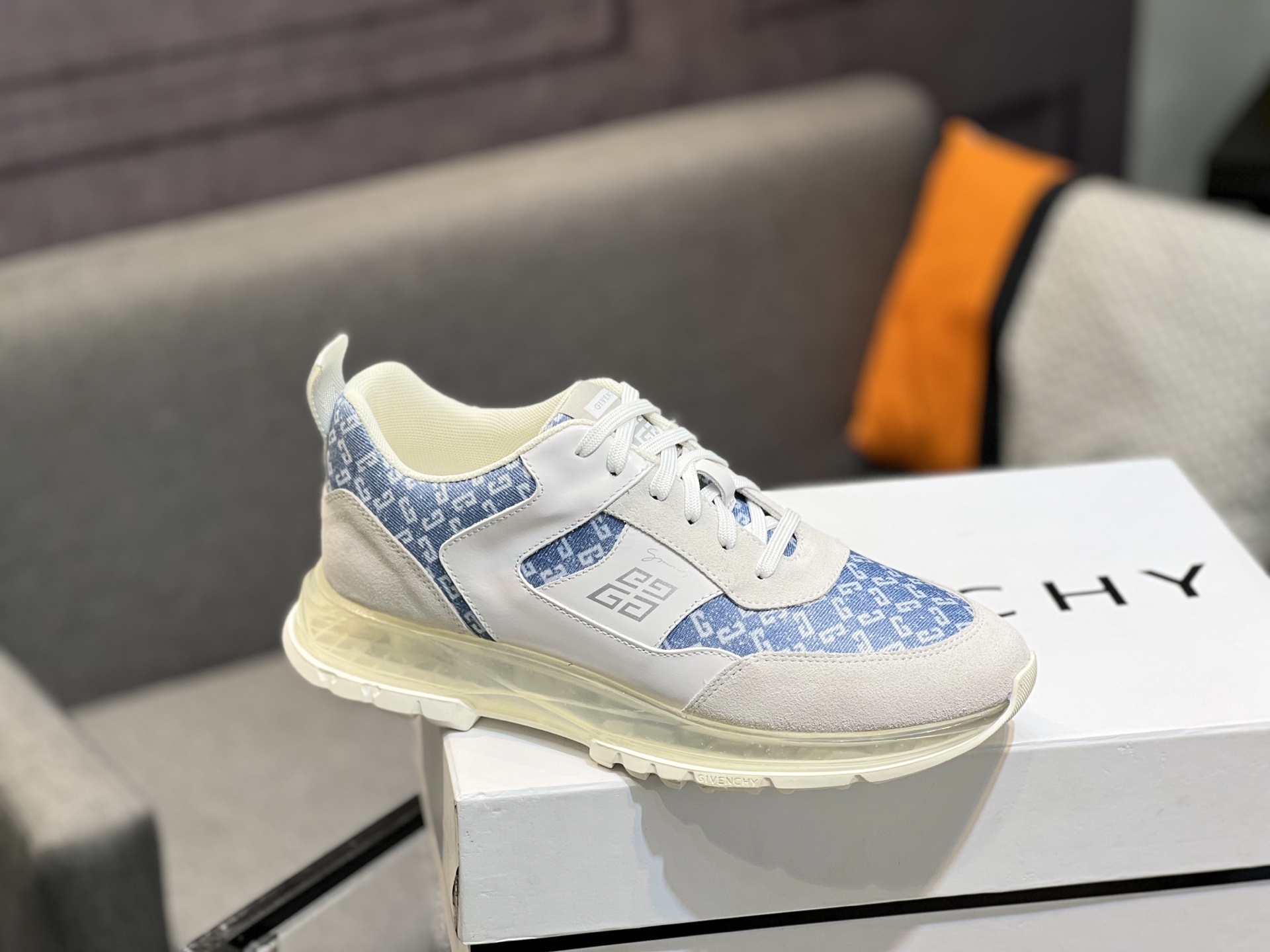 Givenchy Men's Fashion Casual Sneakers in Imported Leather, Sizes 38-44 10 i1745423389116 8631 0 8