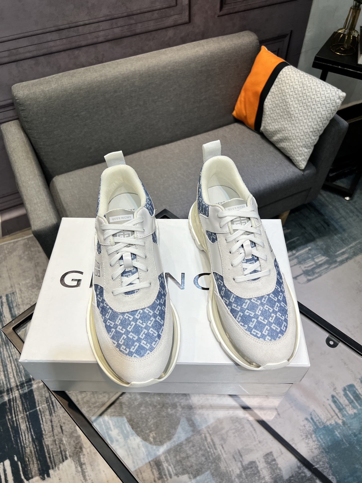 Givenchy Men's Fashion Casual Sneakers in Imported Leather, Sizes 38-44 5 i1745423389121 4670 0 3