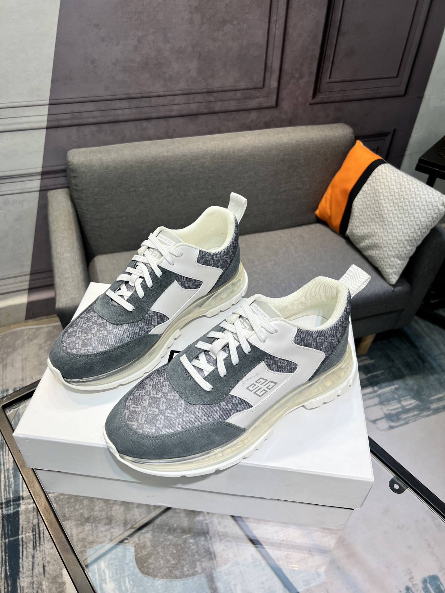 Givenchy Men's Fashion Casual Sneakers,Imported Leather,Cushion Sole,Size 38-44 3 i1745423457496 1149 0 1