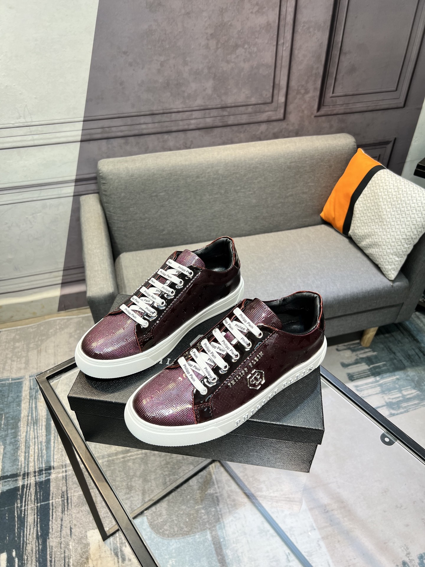 Philipp Plein Men's Leather Sneakers - Fashionable & Comfortable 3 i1745509878006 1356 0 1