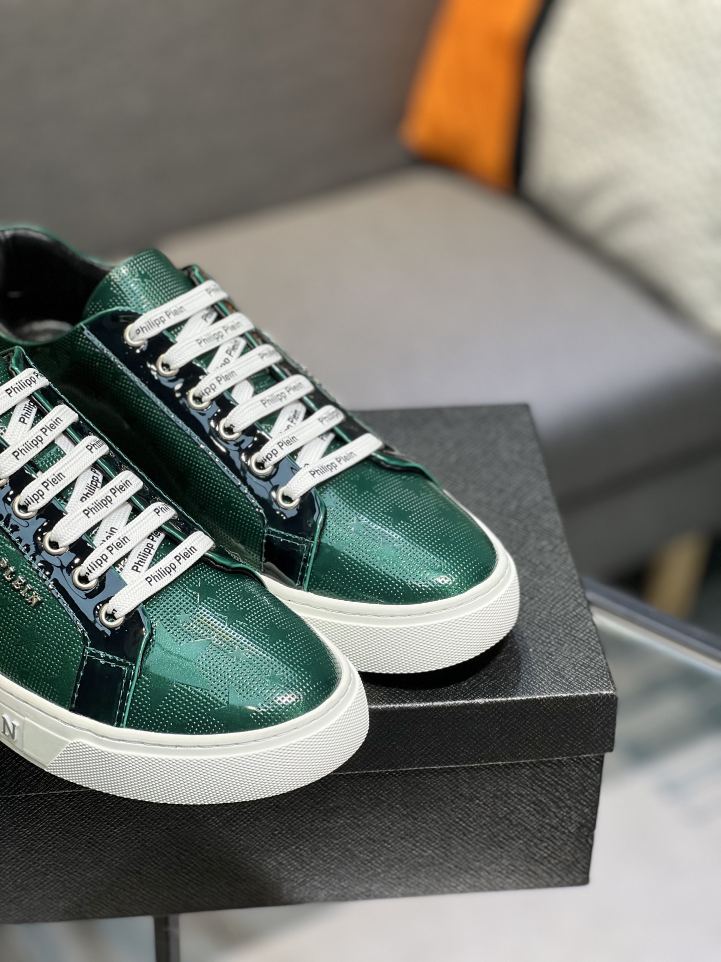Philipp Plein Men's Green Leather Sneakers - Stylish and Comfortable 9 i1745509938530 635 0 7
