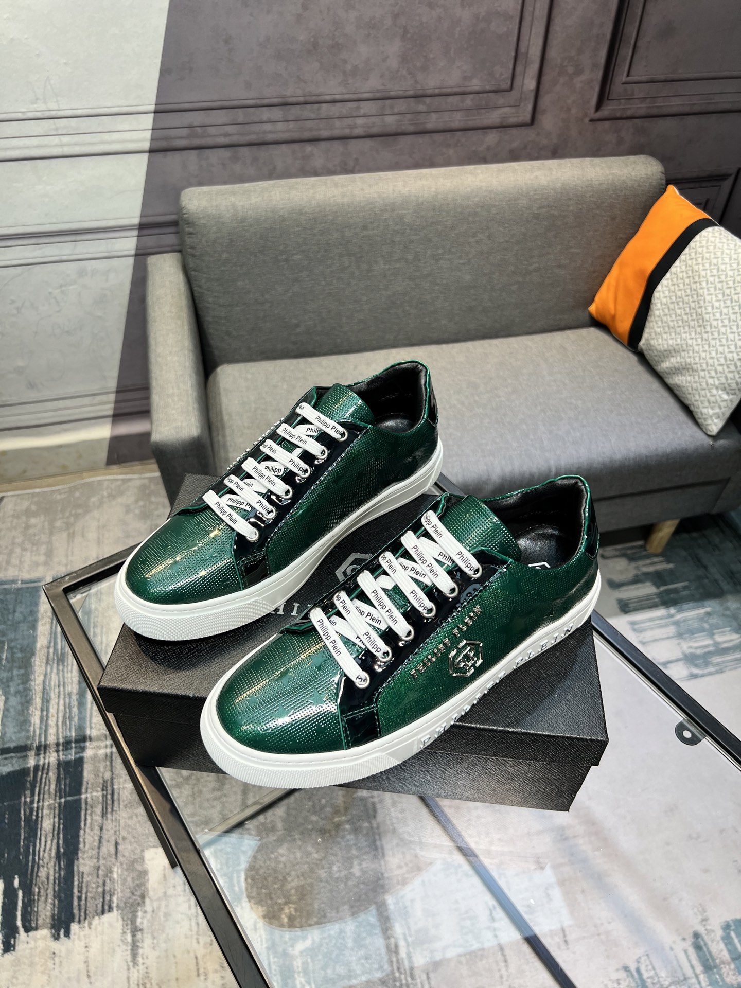 Philipp Plein Men's Green Leather Sneakers - Stylish and Comfortable 3 i1745509938742 2027 0 1