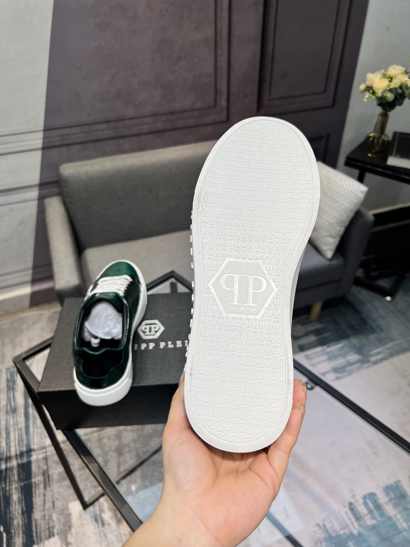 Philipp Plein Men's Green Leather Sneakers - Stylish and Comfortable 7 i1745509939703 1867 0 5