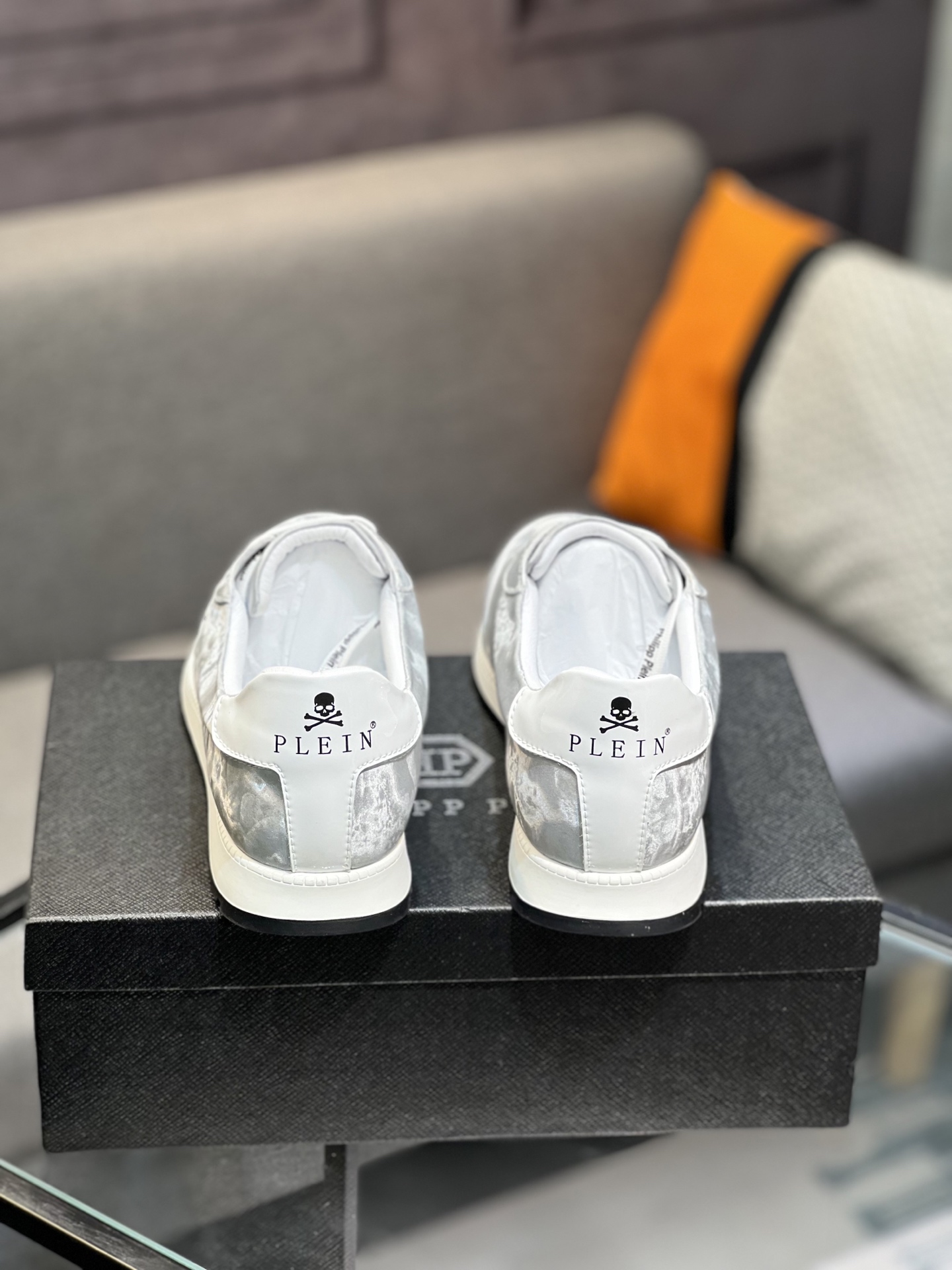 Philipp Plein Men's Leather Sneakers - Fashionable & Comfortable (Sizes 38-44) 8 i1745510001833 2823 0 6