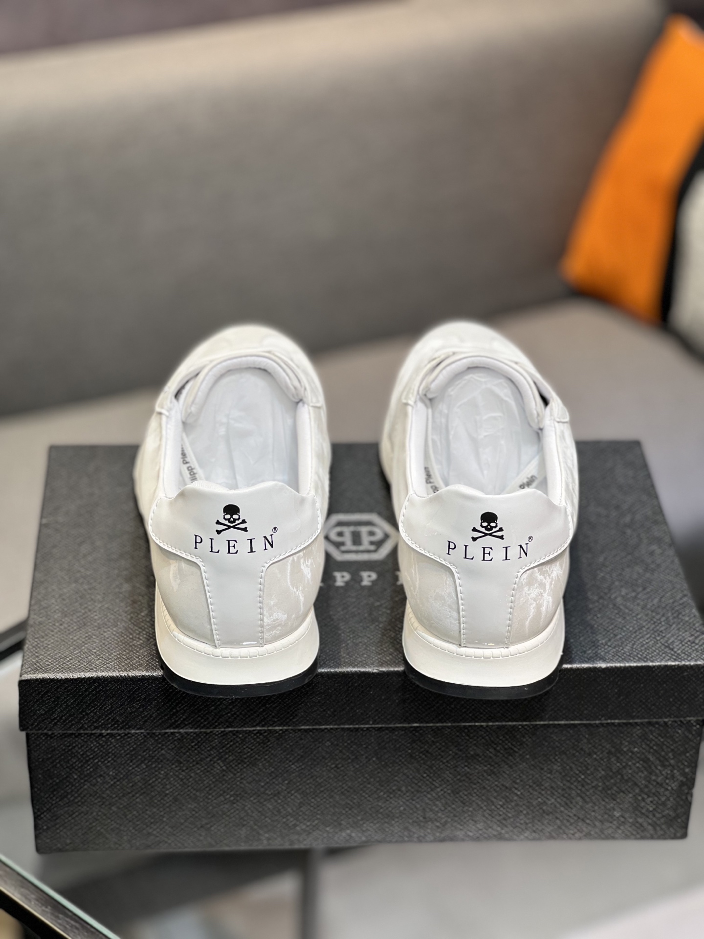 Philipp Plein Men's White Leather Low-Top Sneakers With Lace-Up Closure 8 i1745510013674 9235 0 6