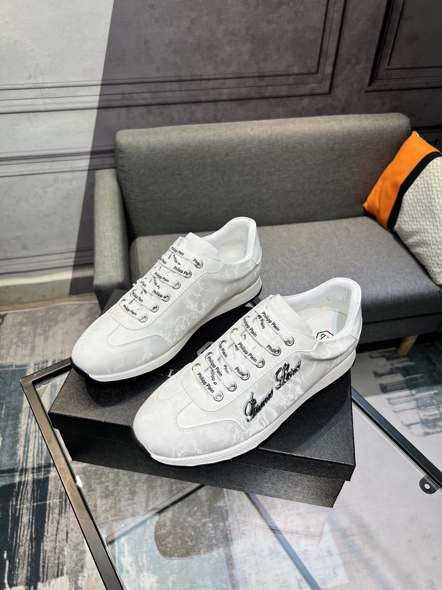 Philipp Plein Men's White Leather Low-Top Sneakers With Lace-Up Closure 3 i1745510013698 7654 0 1