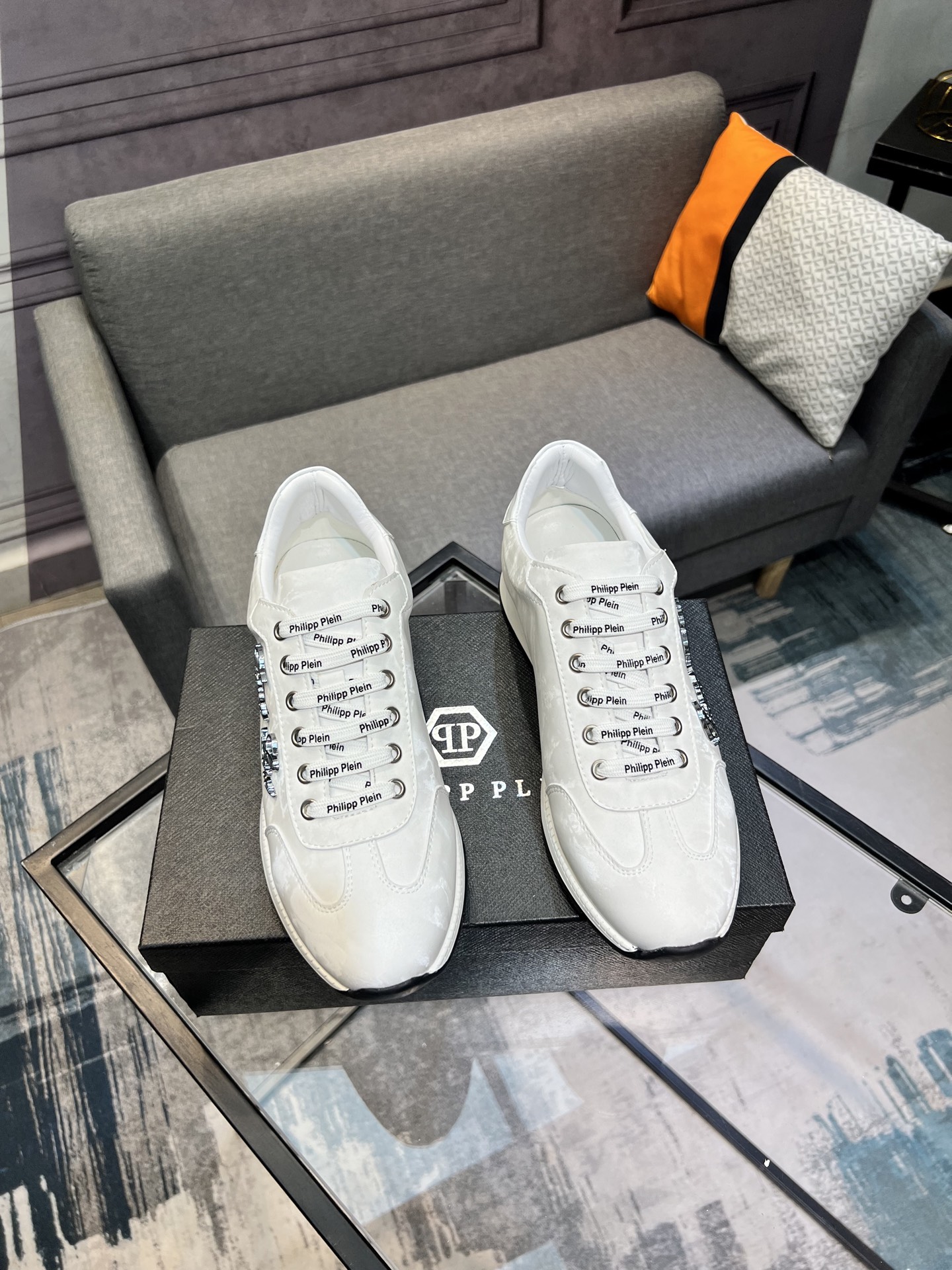 Philipp Plein Men's White Leather Low-Top Sneakers With Lace-Up Closure 5 i1745510014765 6904 0 3